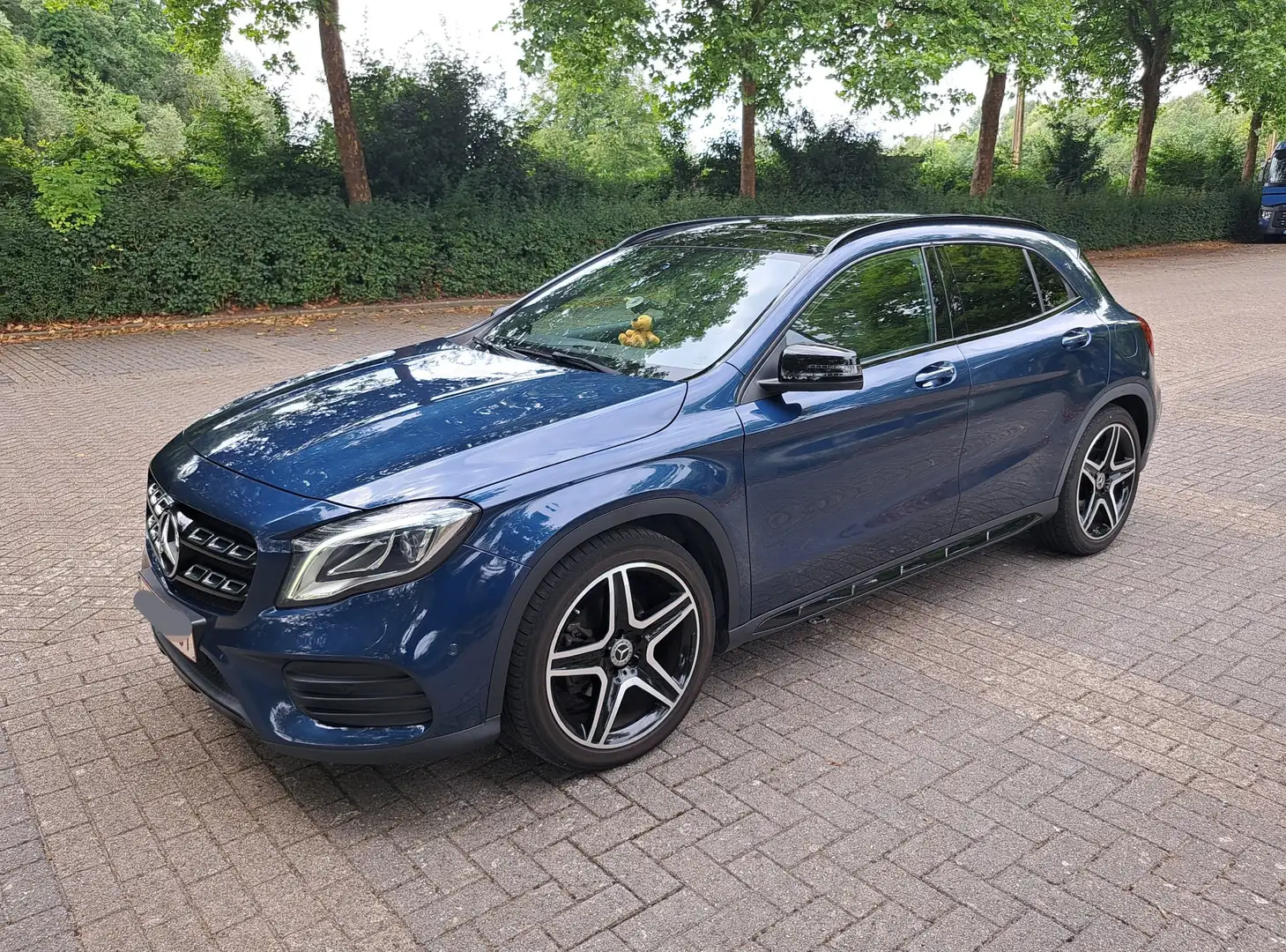 Mercedes-Benz GLA 180 GLA 180 7G-DCT AMG Line Mavi - 1