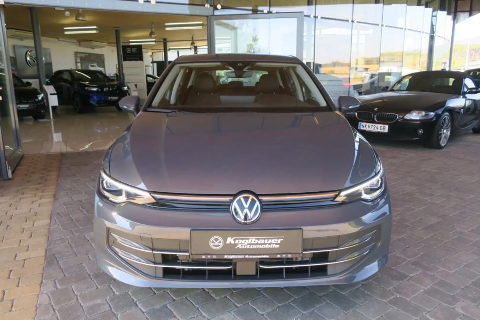 Volkswagen Golf Style Grau - 2