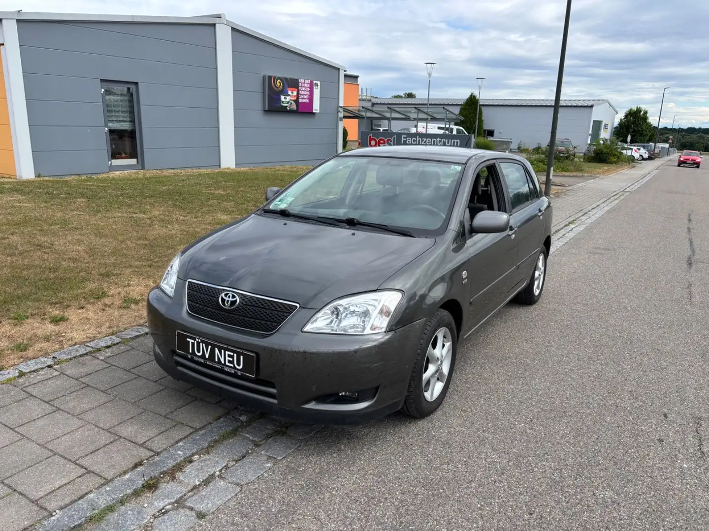 Toyota Corolla 1.6 TÜV NEU Gris - 1