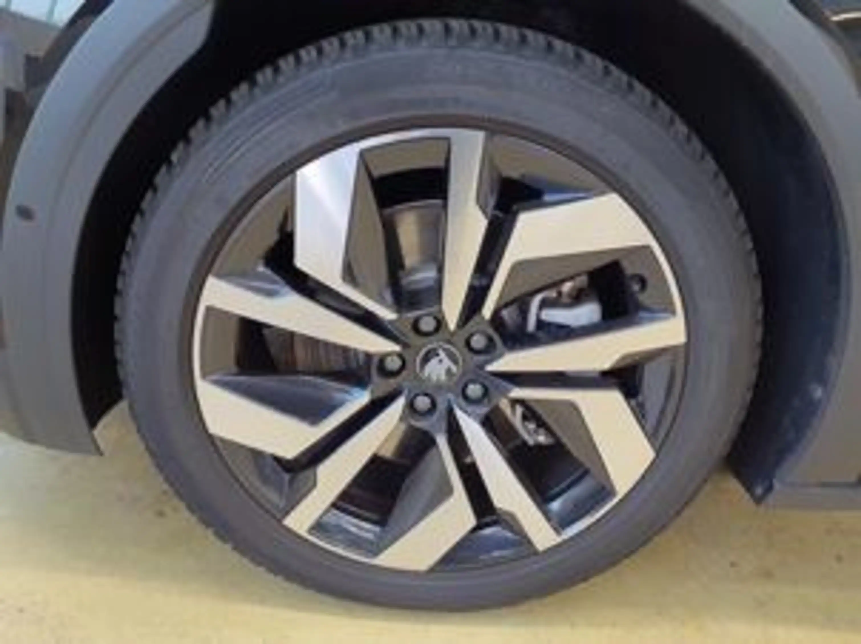 Skoda Elroq 85 Sportline NAVI MATRIX-LED AHK 360° — photo 14