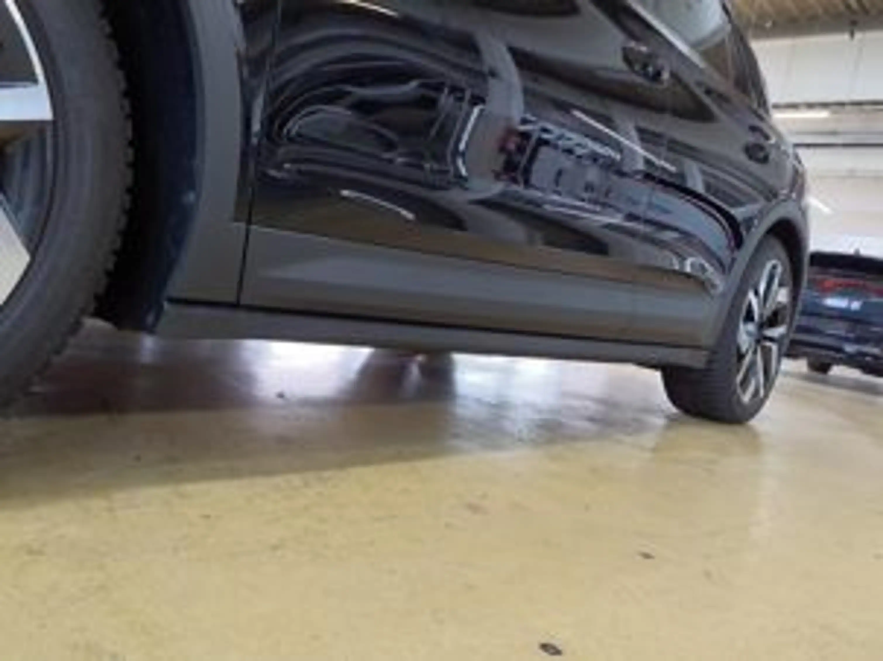 Skoda Elroq 85 Sportline NAVI MATRIX-LED AHK 360° — photo 11
