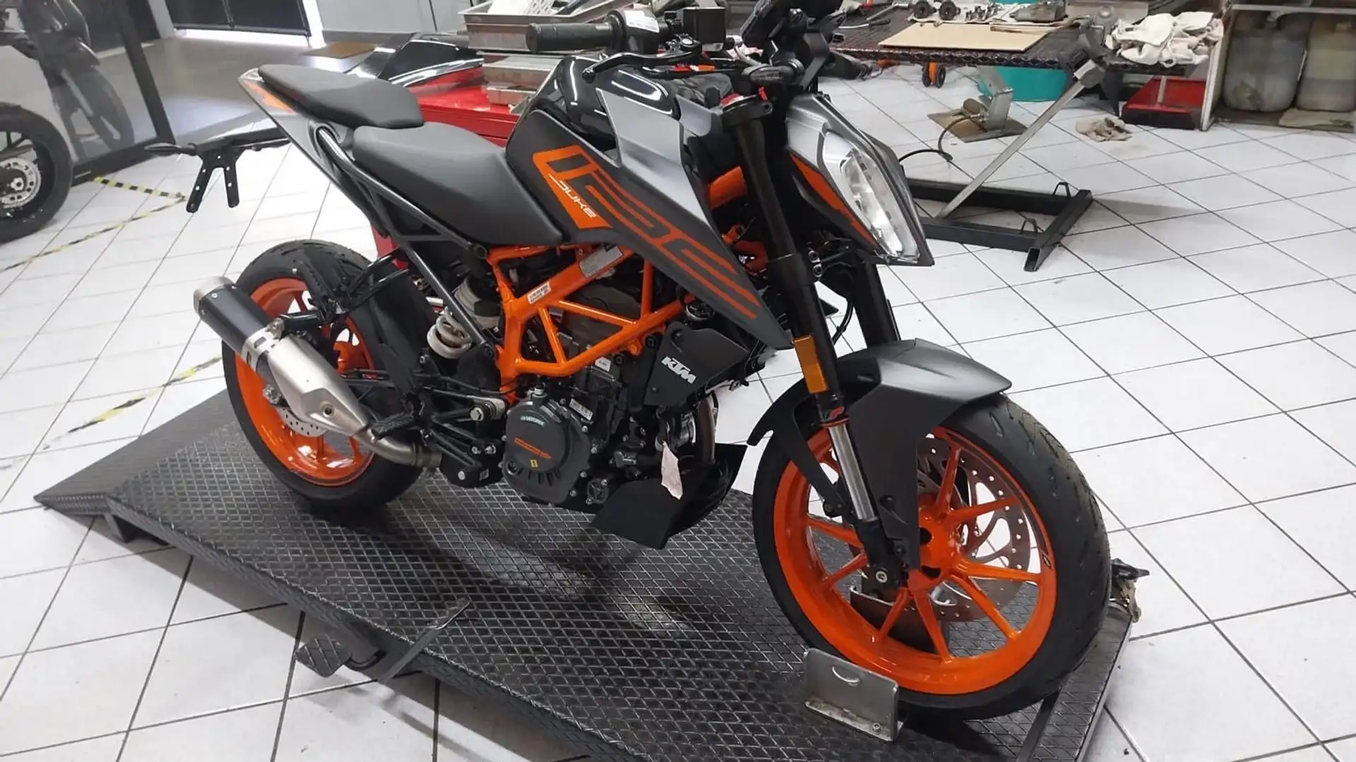 KTM 125 Duke - 2