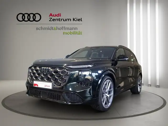 Audi Q7 view 2