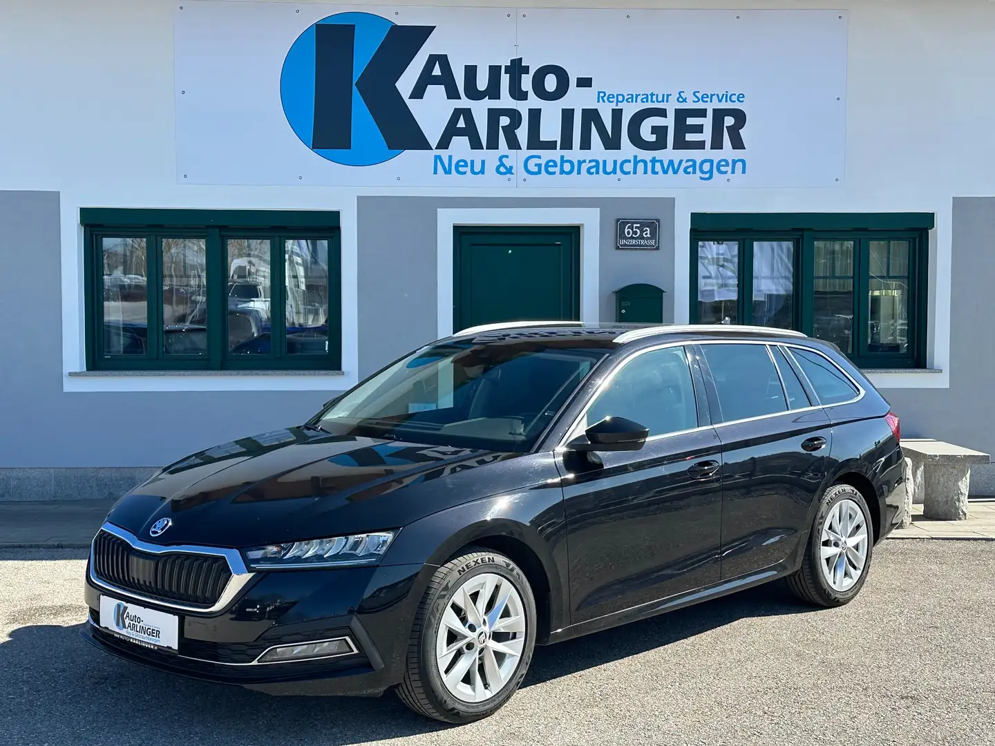 Skoda Octavia Combi 2,0 TDI DSG Premium Schwarz - 2