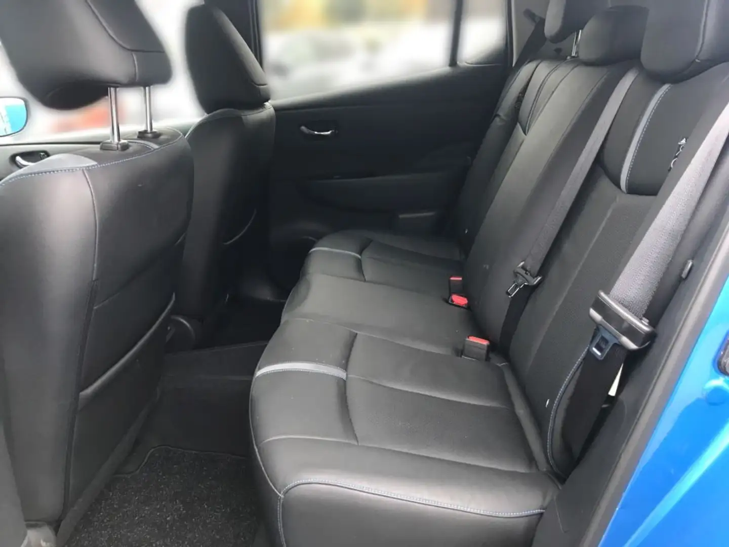 Nissan Leaf 40 kWh Tekna Bleu - 2