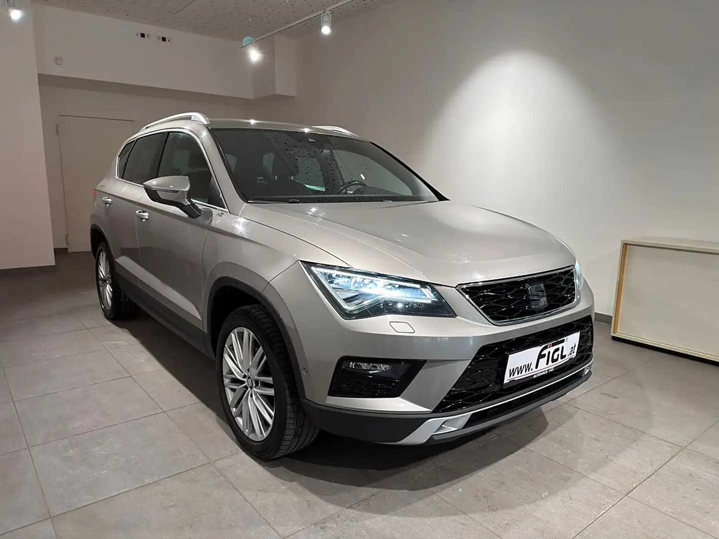 SEAT Ateca 1,4 Xcellence ACT TSI DSG Braun - 2