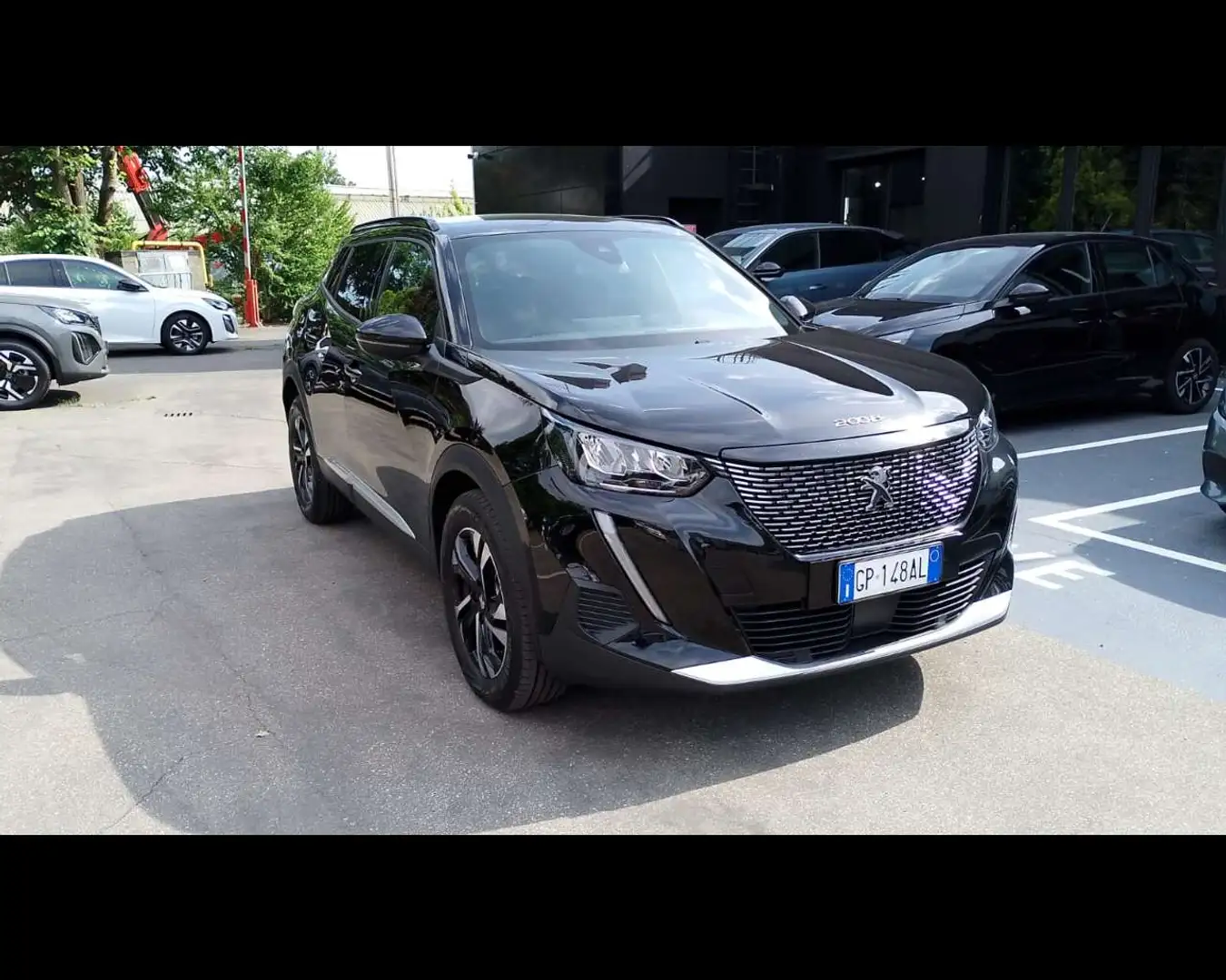 Peugeot 2008 2ª serie - 2008 PureTech 130 S&S EAT8 Allure Pack Schwarz - 2