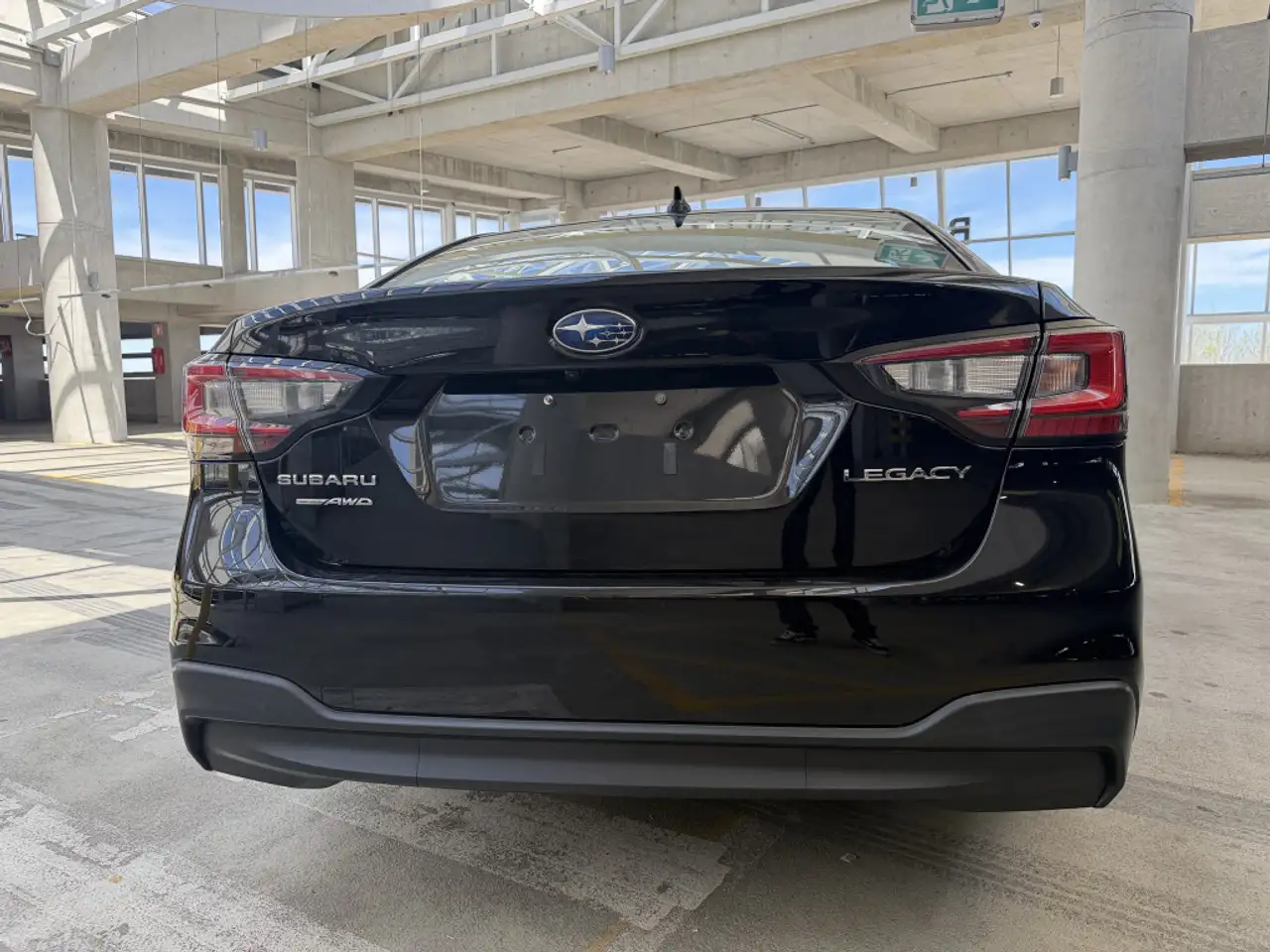 Subaru Legacy снимка Subaru Legacy