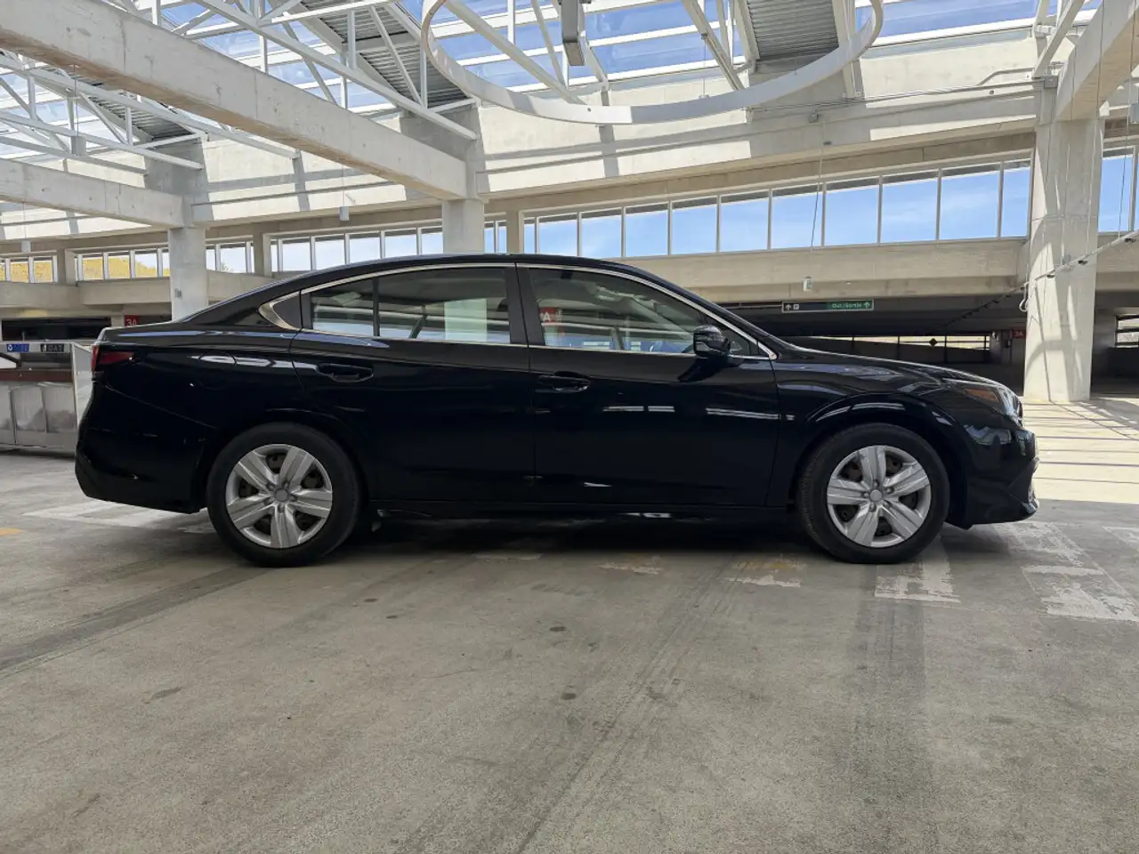 Subaru Legacy снимка Subaru Legacy