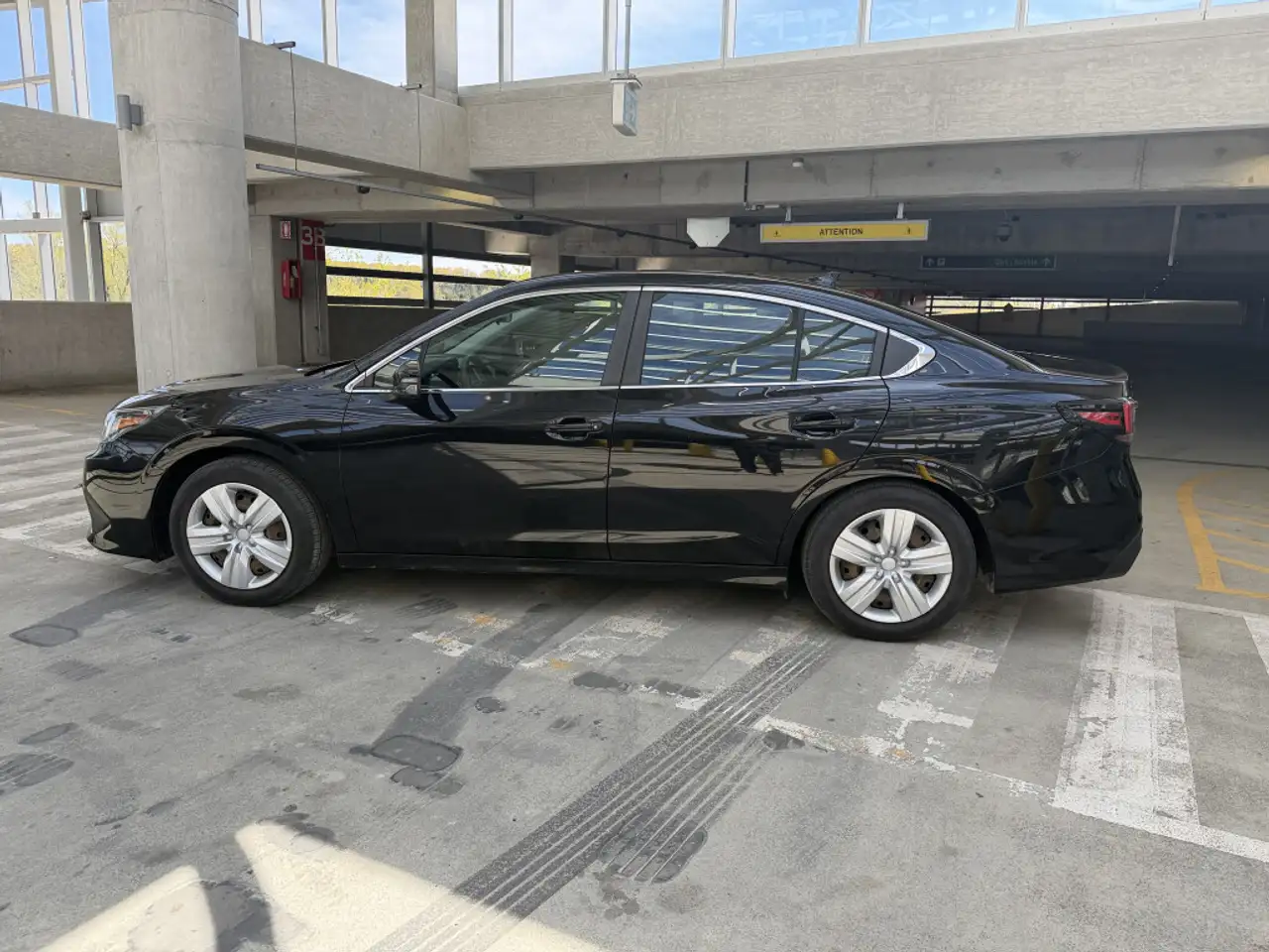 Subaru Legacy снимка Subaru Legacy