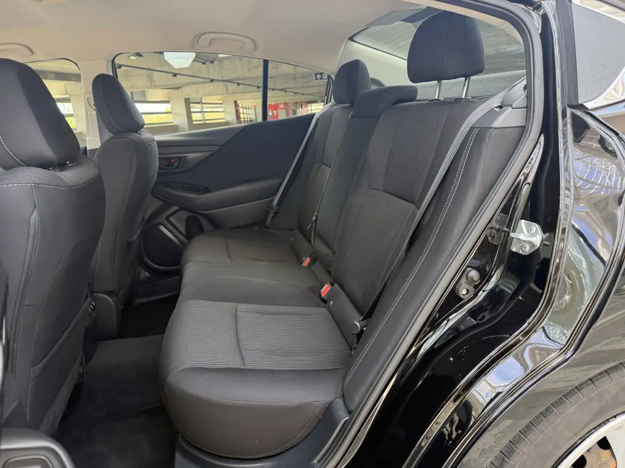 Subaru Legacy снимка Subaru Legacy