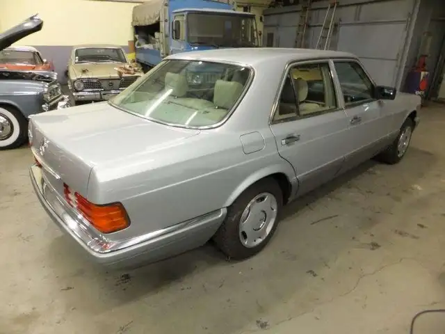 Mercedes-Benz S 260