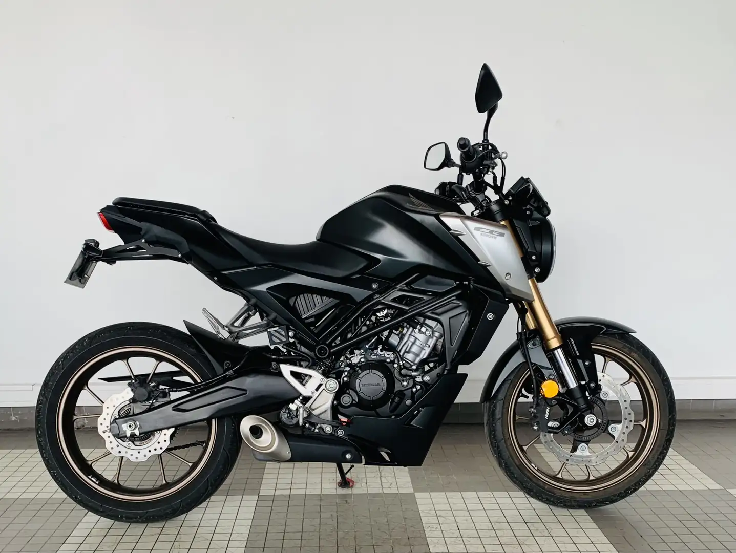 Honda CB 125 Noir - 1