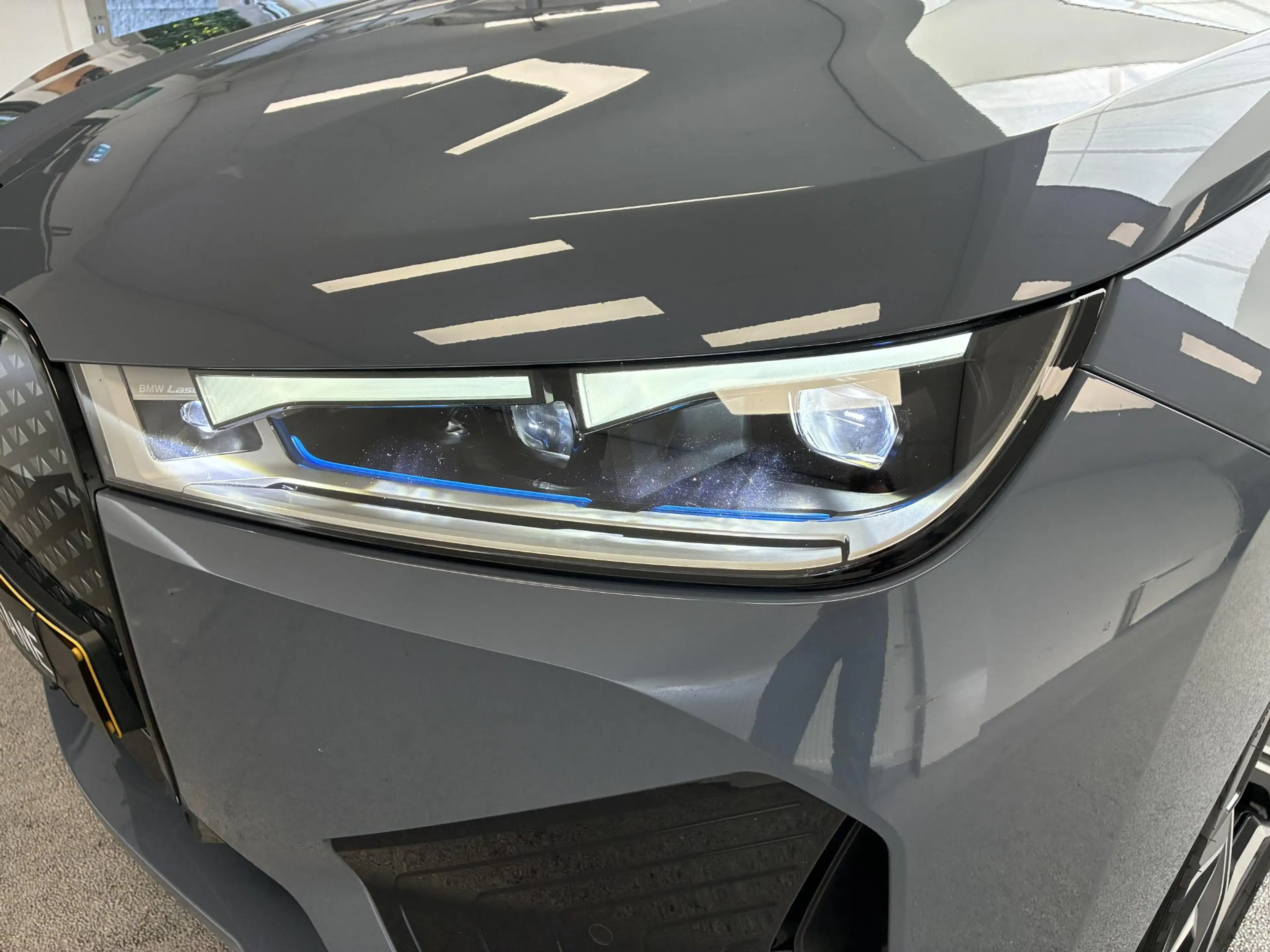 BMW iX xDrive40 High Executive 77 kWh | 98% SOH | PANO | — photo 36