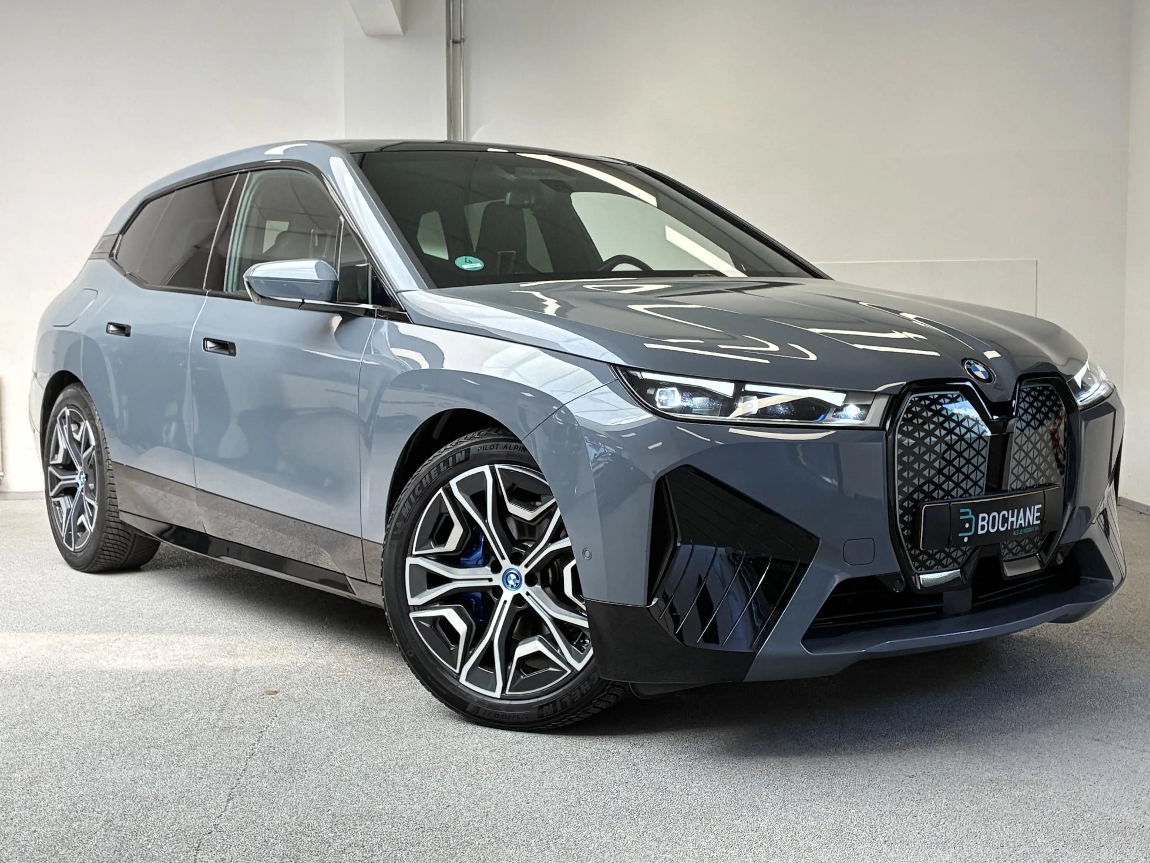 BMW iX xDrive40 High Executive 77 kWh | 98% SOH | PANO | — photo 10