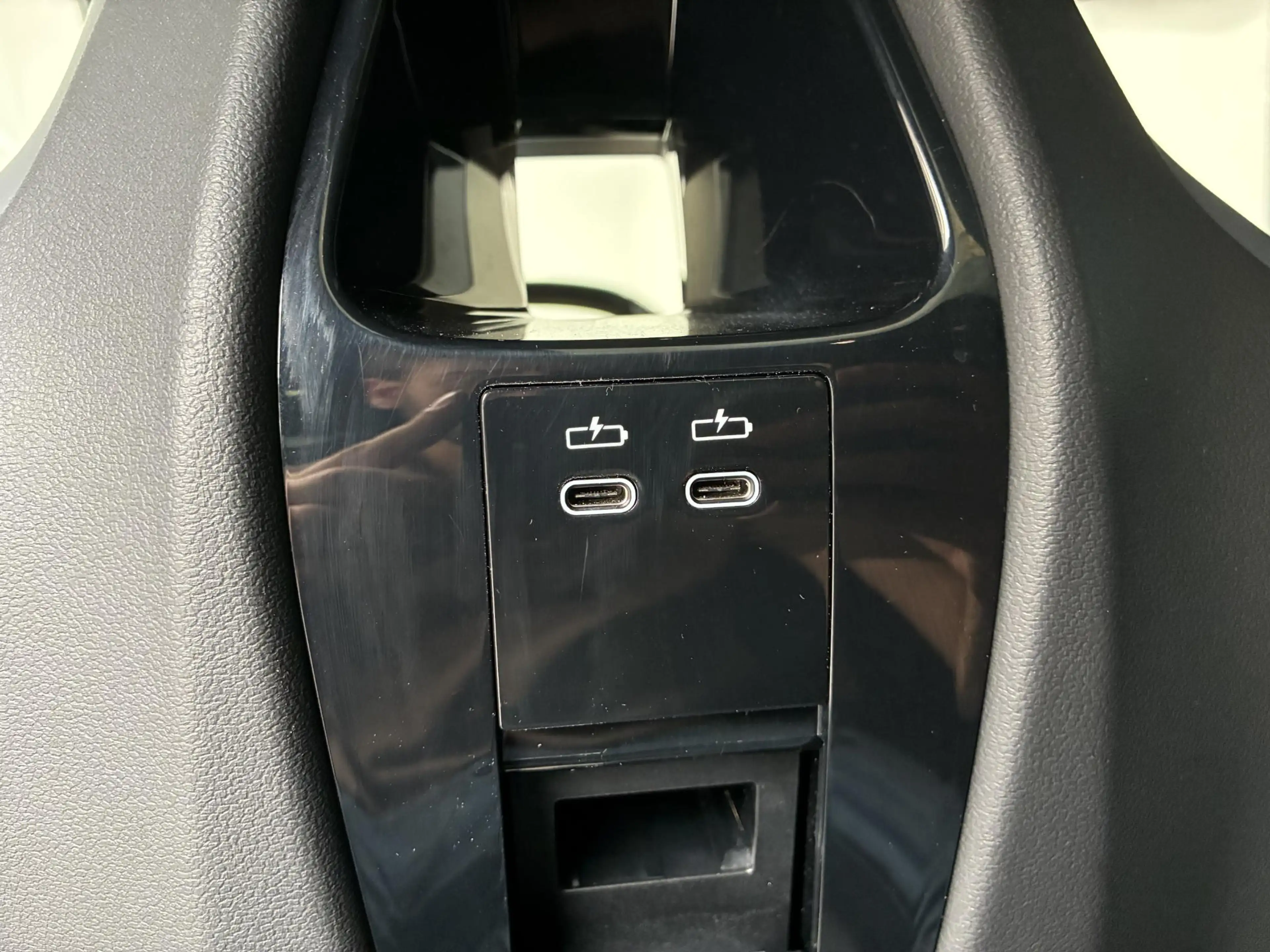 BMW iX xDrive40 High Executive 77 kWh | 98% SOH | PANO | — photo 41