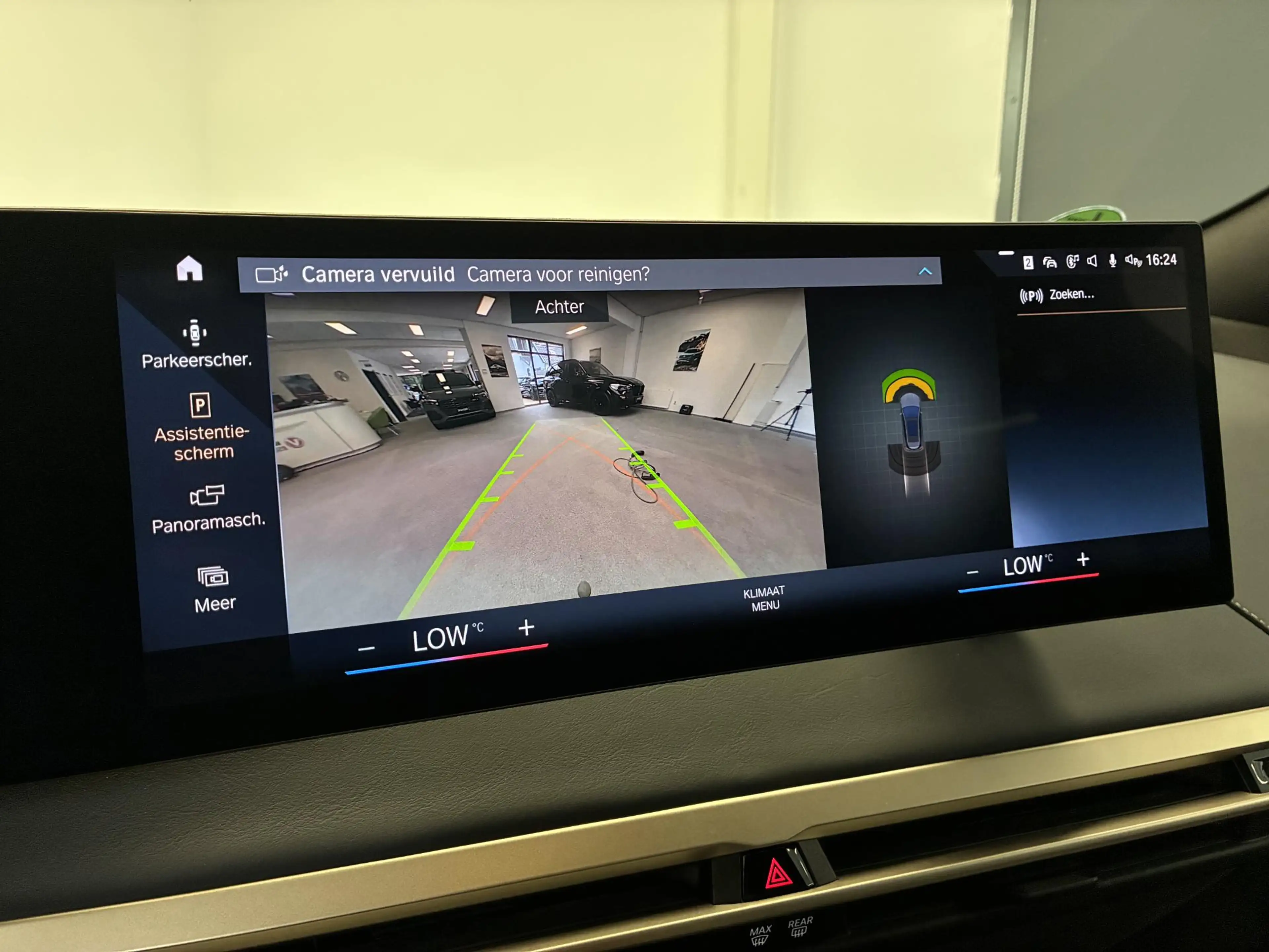 BMW iX xDrive40 High Executive 77 kWh | 98% SOH | PANO | — photo 33