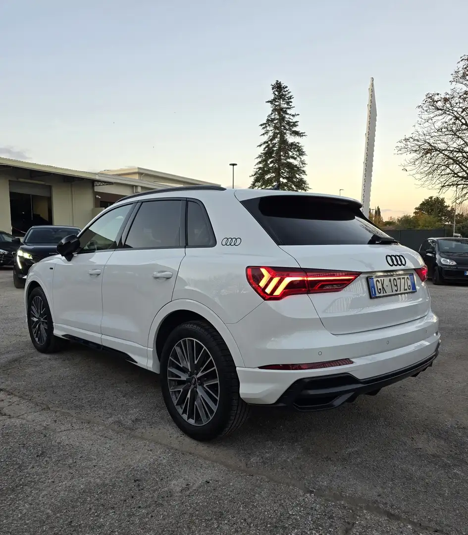 Audi Q3 35 2.0 tdi S-line edition s-tronic BlackNight Blanc - 2