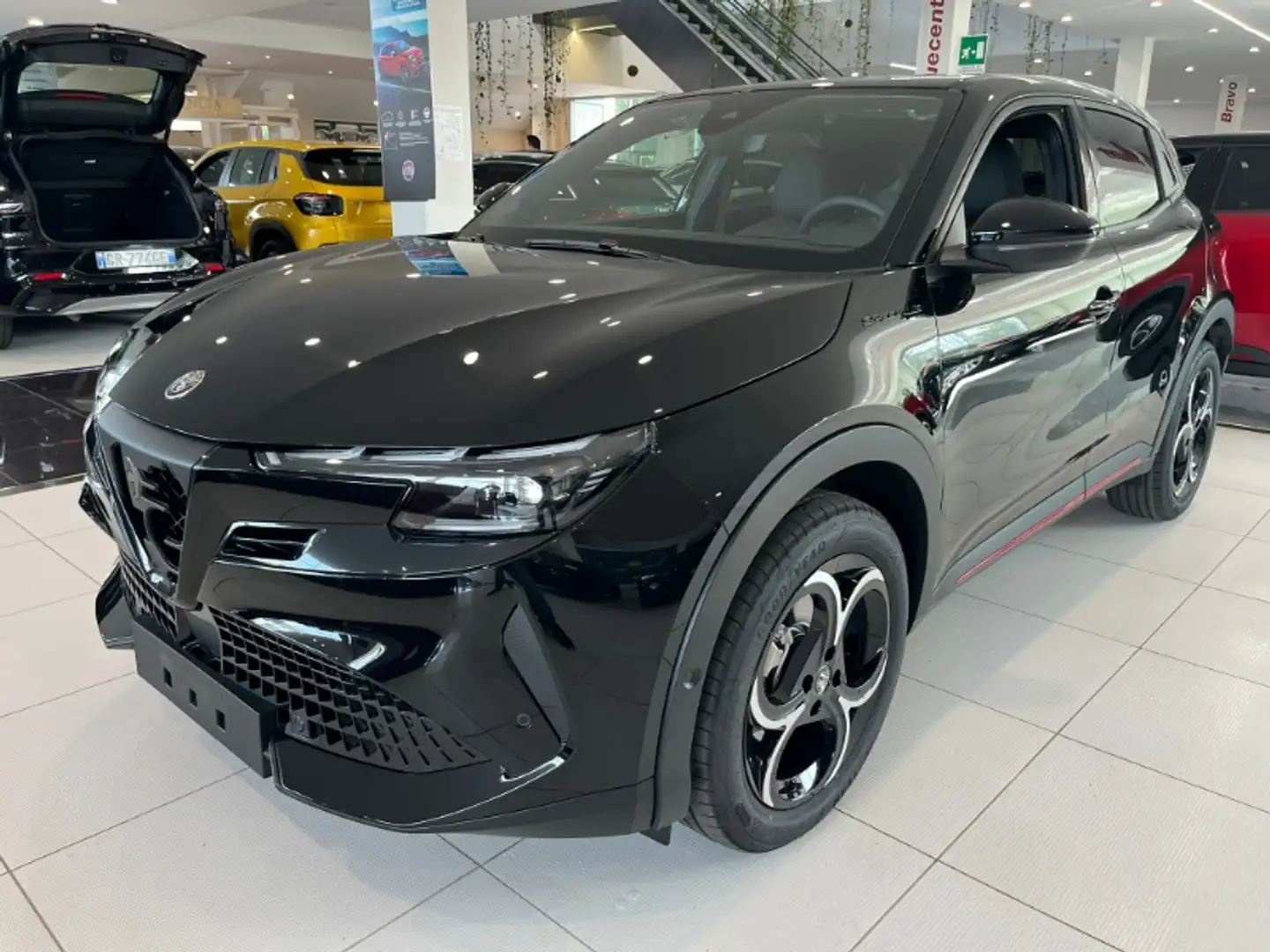 Alfa Romeo Junior 1.2 136 CV Hybrid eDCT6 Speciale Czarny - 1