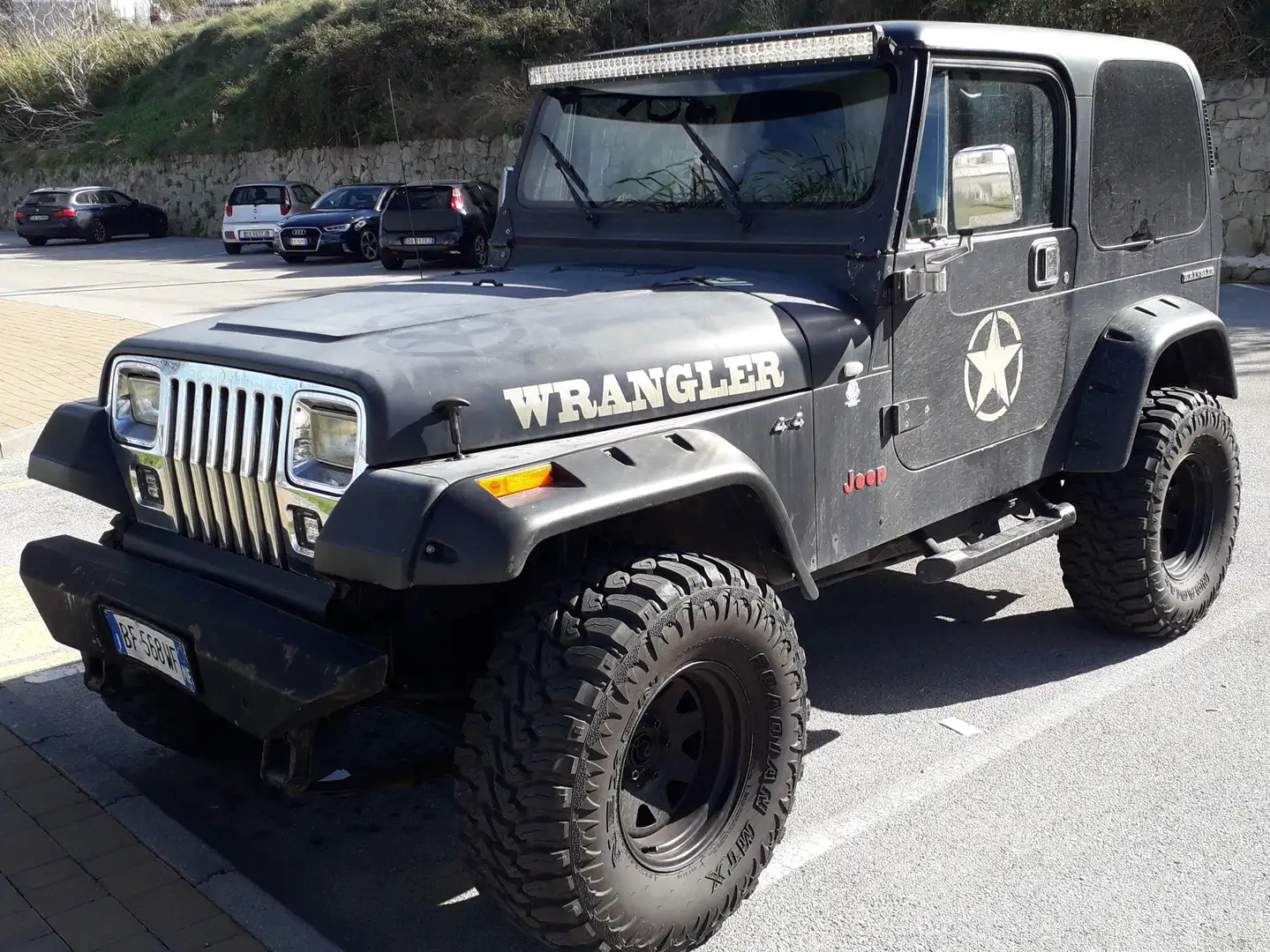 Jeep Wrangler Wrangler Hard Top 2.5 Laredo Schwarz - 1