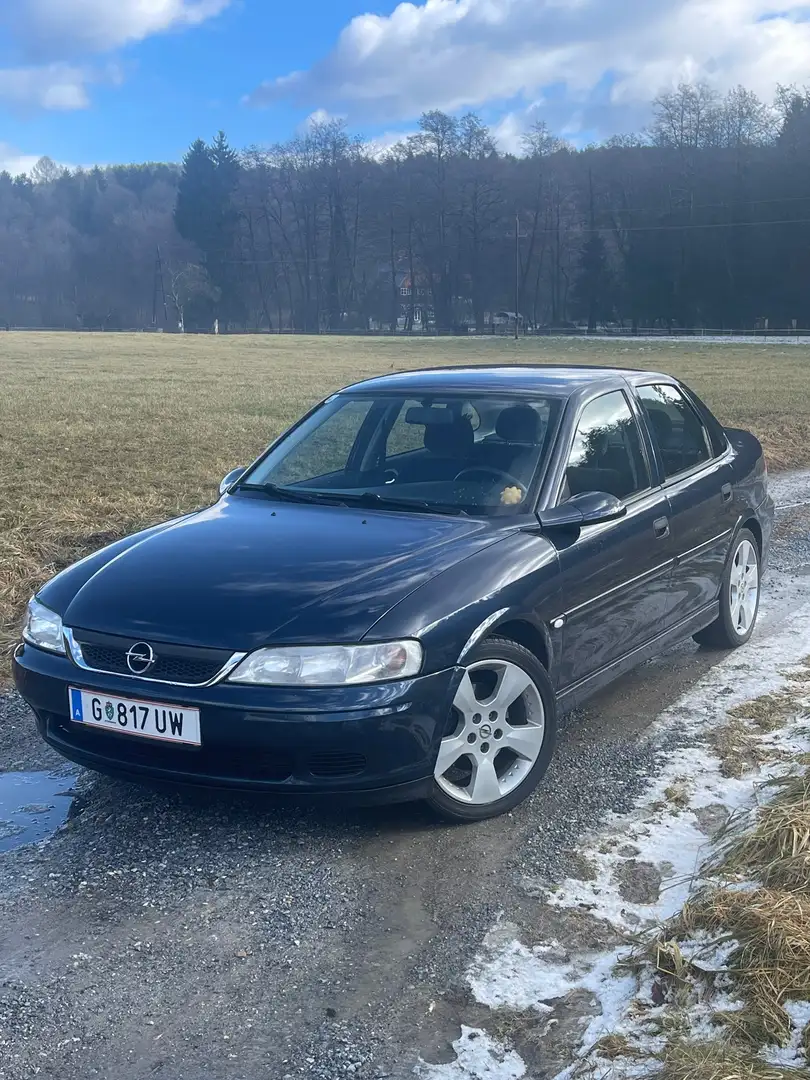 Opel Vectra 1.6 Bleu - 1