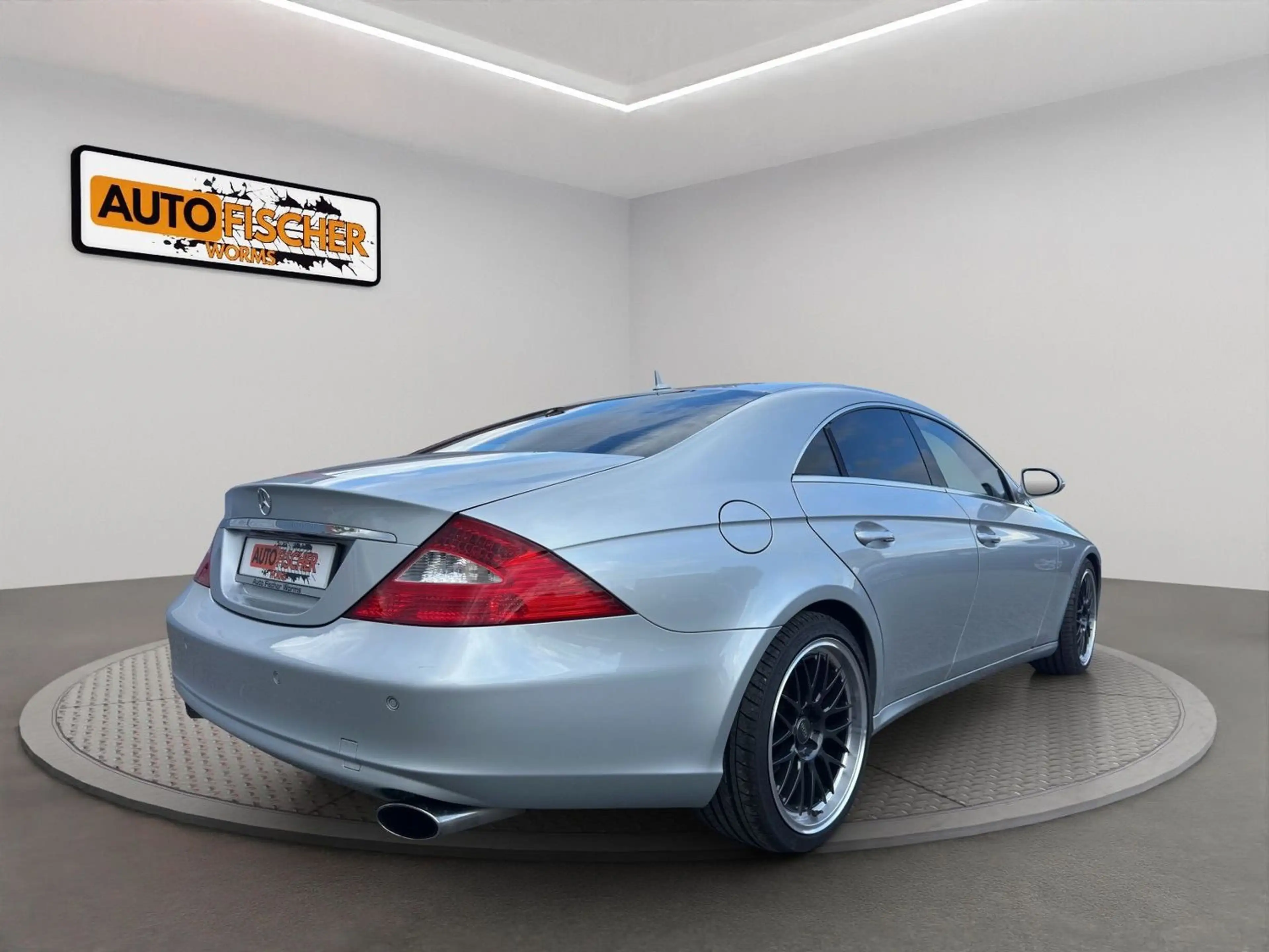 Mercedes-Benz CLS 350 CGI "Rentner" — photo 8