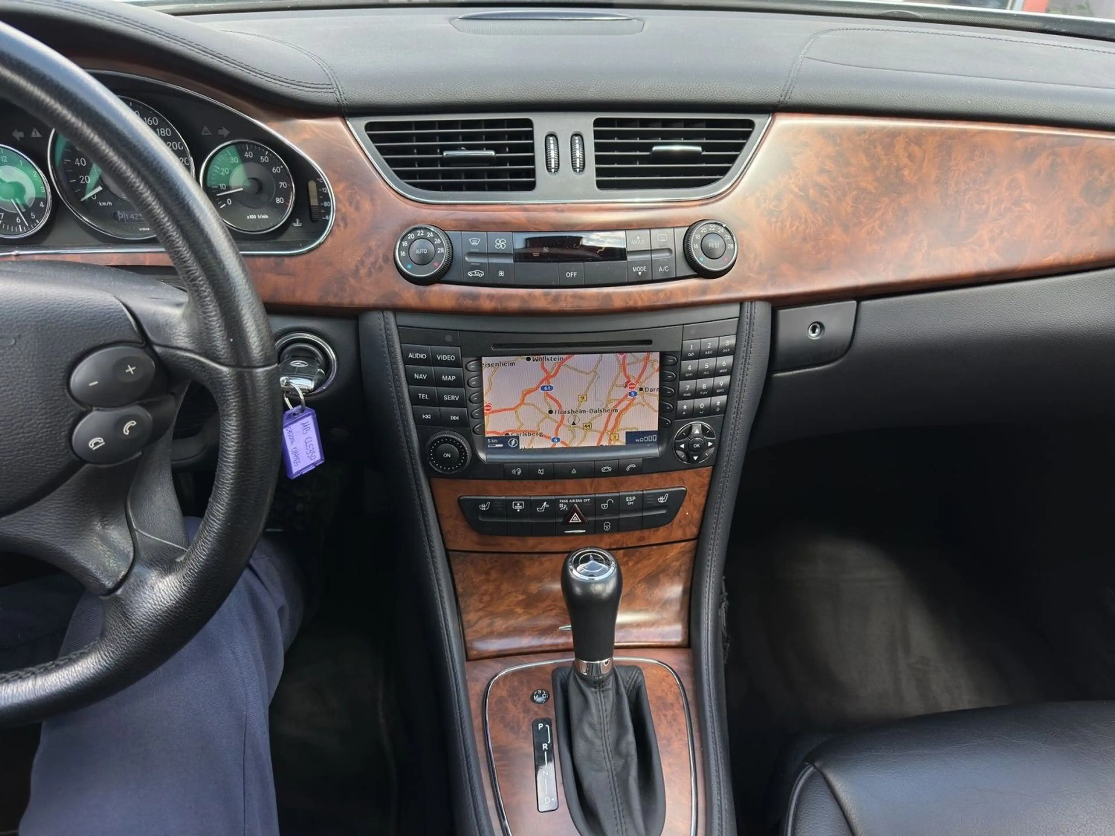 Mercedes-Benz CLS 350 CGI "Rentner" — photo 15