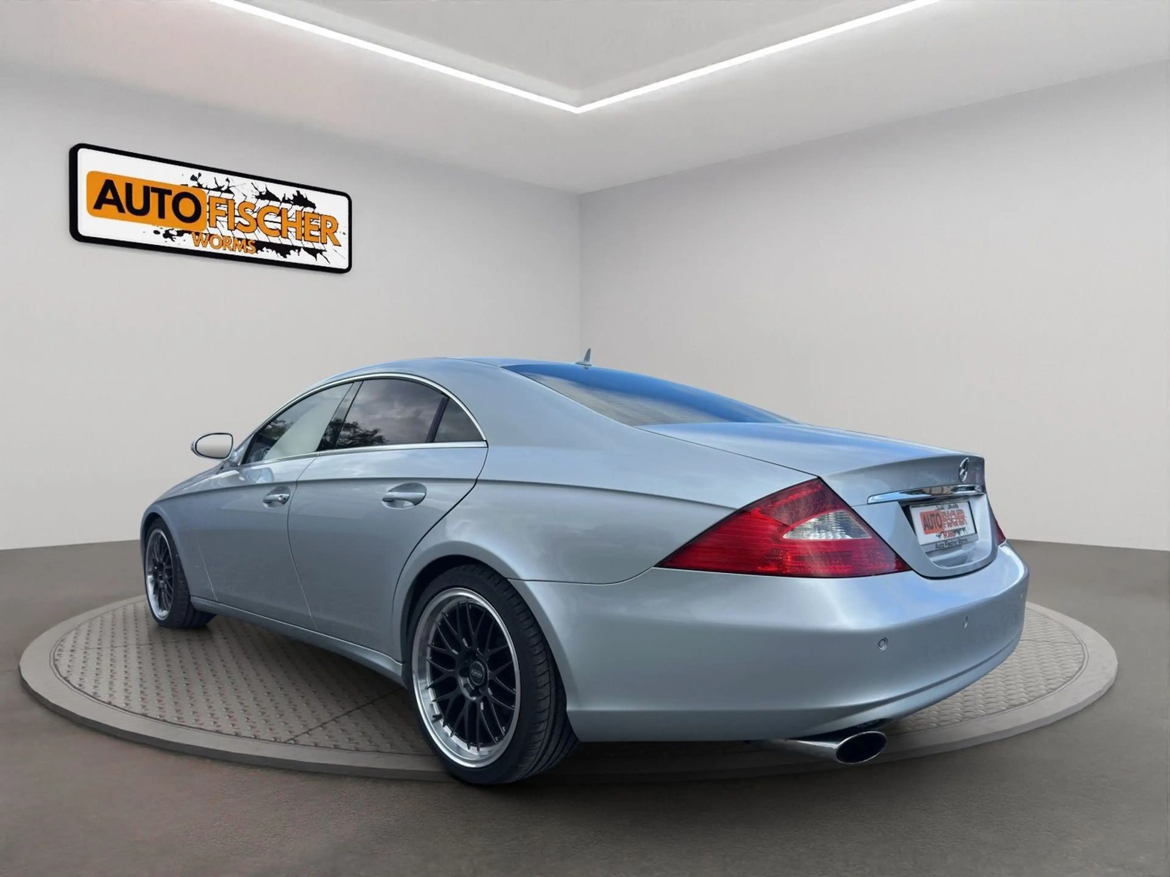 Mercedes-Benz CLS 350 CGI "Rentner" — photo 6