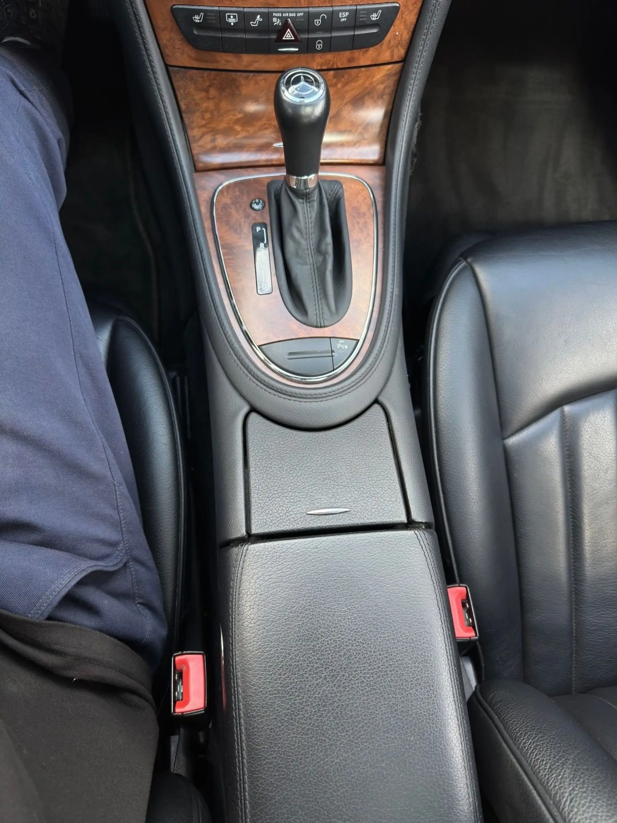 Mercedes-Benz CLS 350 CGI "Rentner" — photo 17