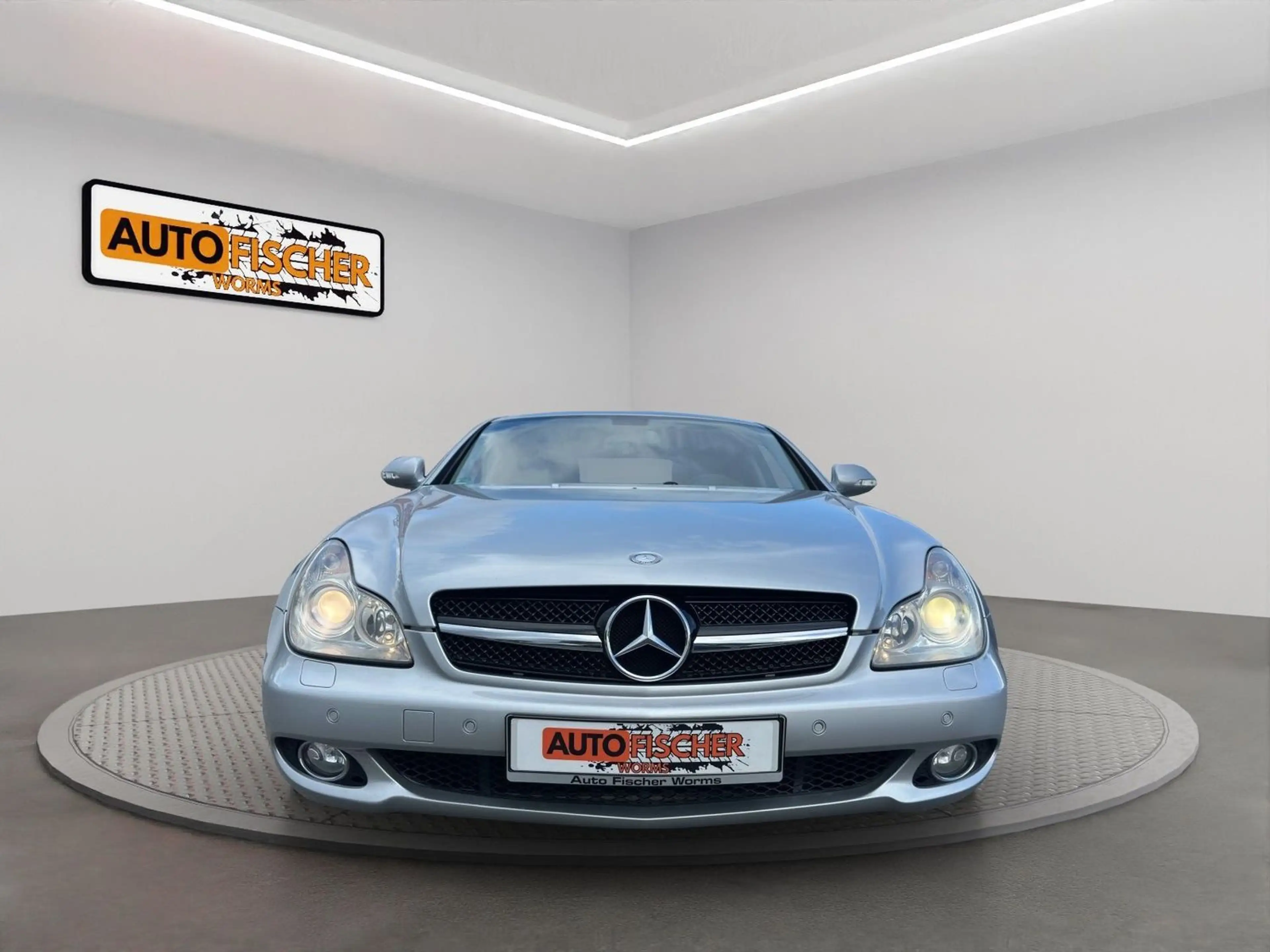 Mercedes-Benz CLS 350 CGI "Rentner" — photo 2