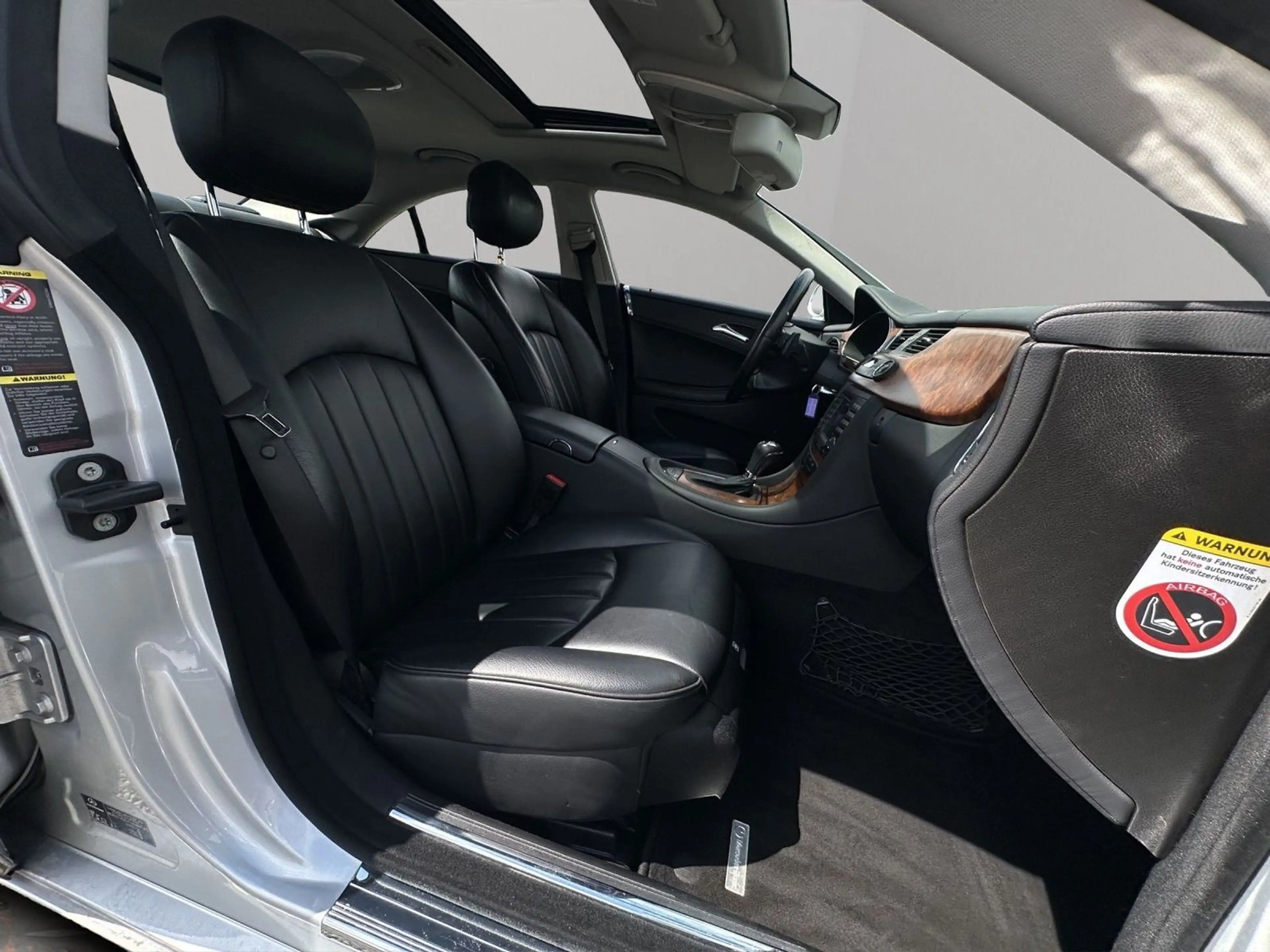 Mercedes-Benz CLS 350 CGI "Rentner" — photo 23
