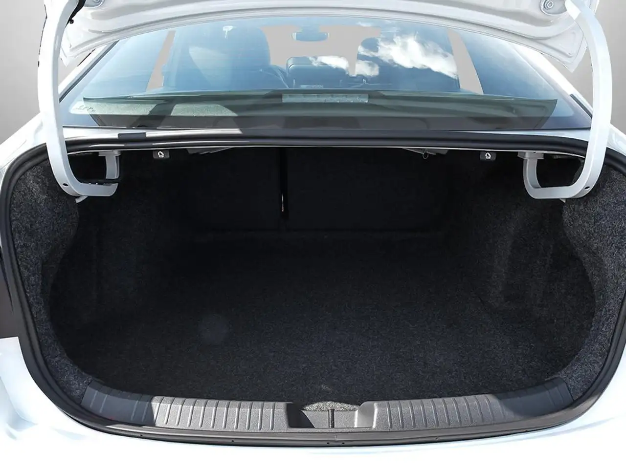 Volkswagen Jetta photo Volkswagen Jetta