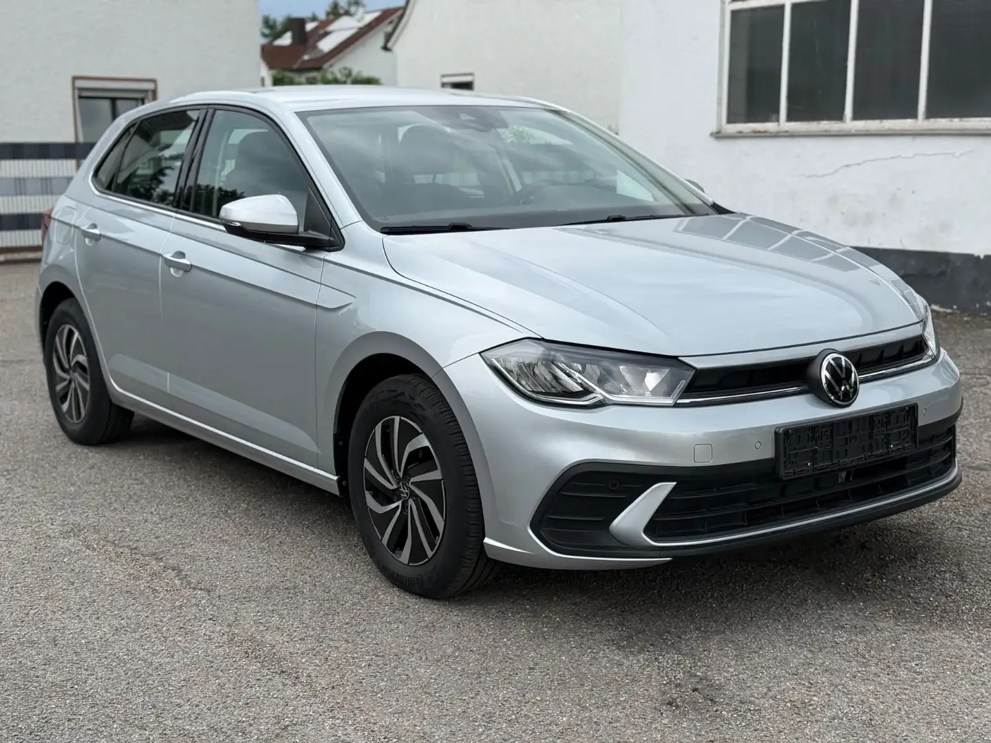Volkswagen Polo VI Life*Sitzheizung*Alu*PDC* Argent - 1