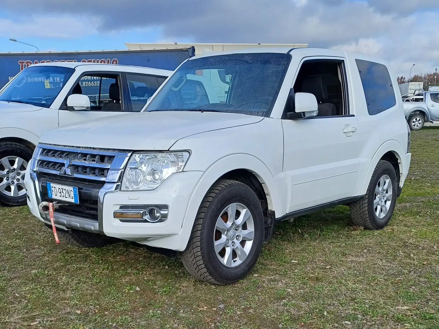 Mitsubishi Pajero Pajero 3.2 cr Instyle 3p auto Biały - 1