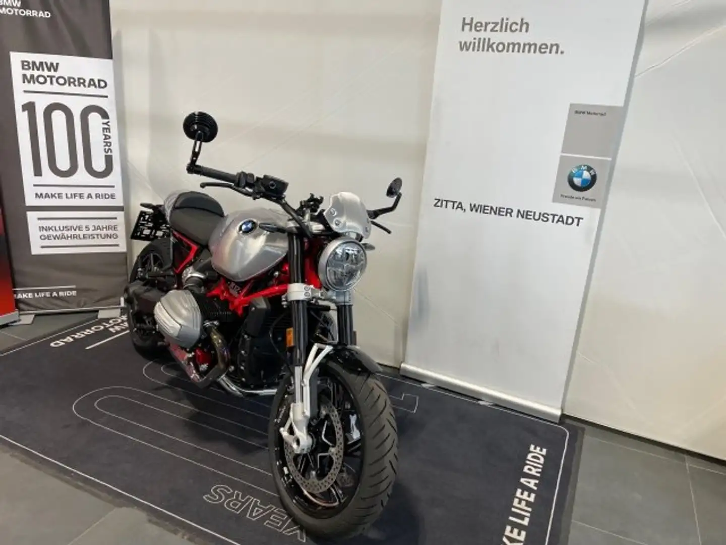 BMW R 12 nineT R 12 nineT Silber - 1