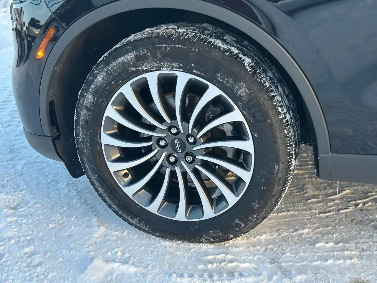 Lincoln Aviator снимка Lincoln Aviator