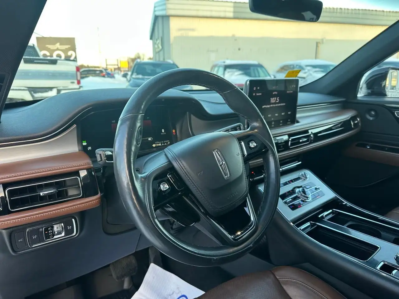 Lincoln Aviator снимка Lincoln Aviator