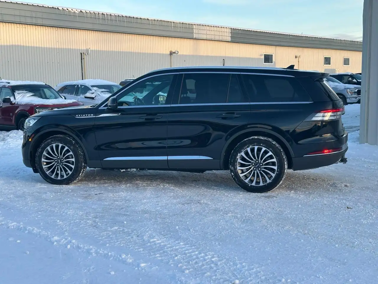 Lincoln Aviator снимка Lincoln Aviator