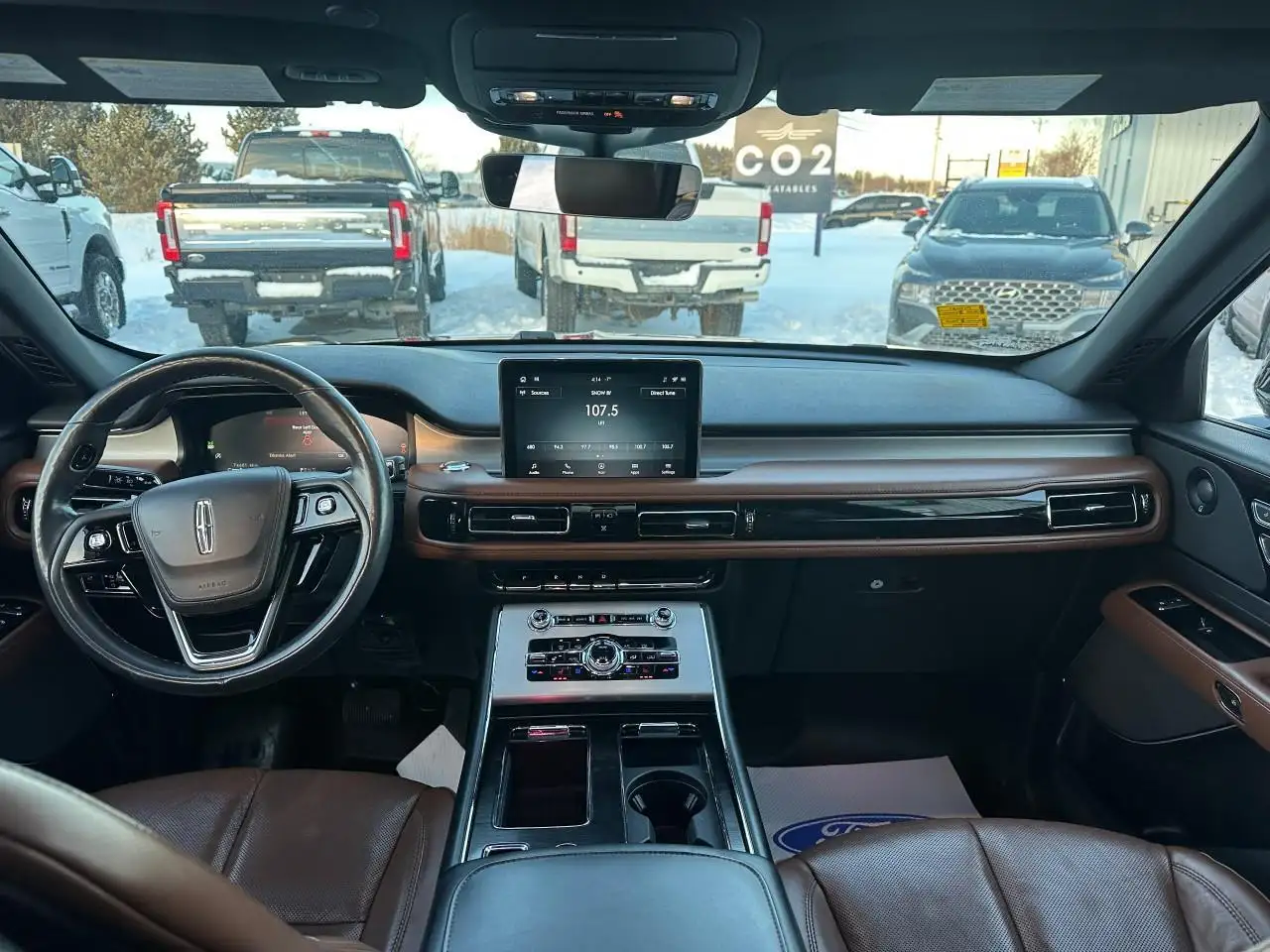 Lincoln Aviator снимка Lincoln Aviator