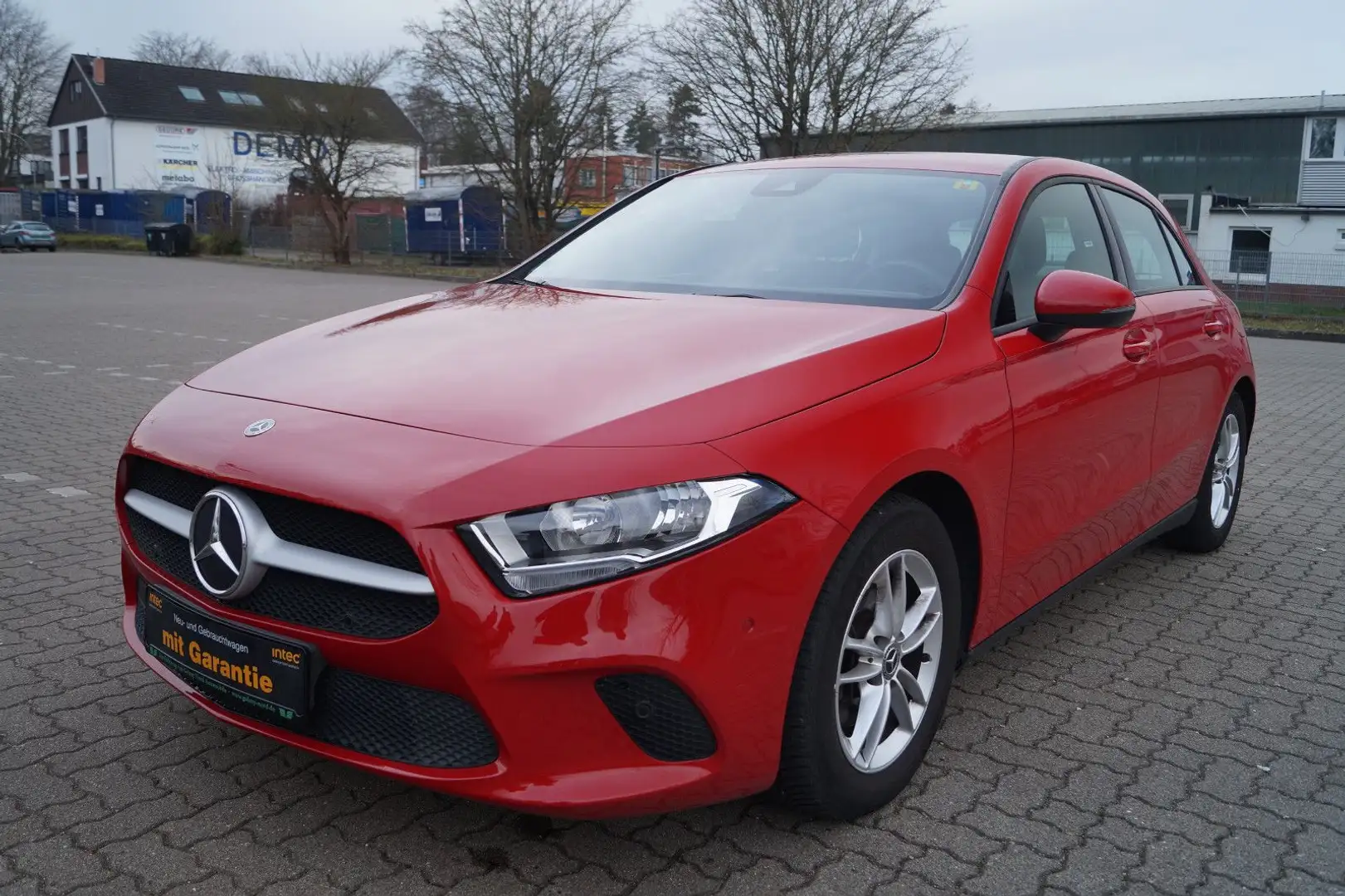 Mercedes-Benz A 180 Business Navi 1Hand Spurhalteassistent Rouge - 1