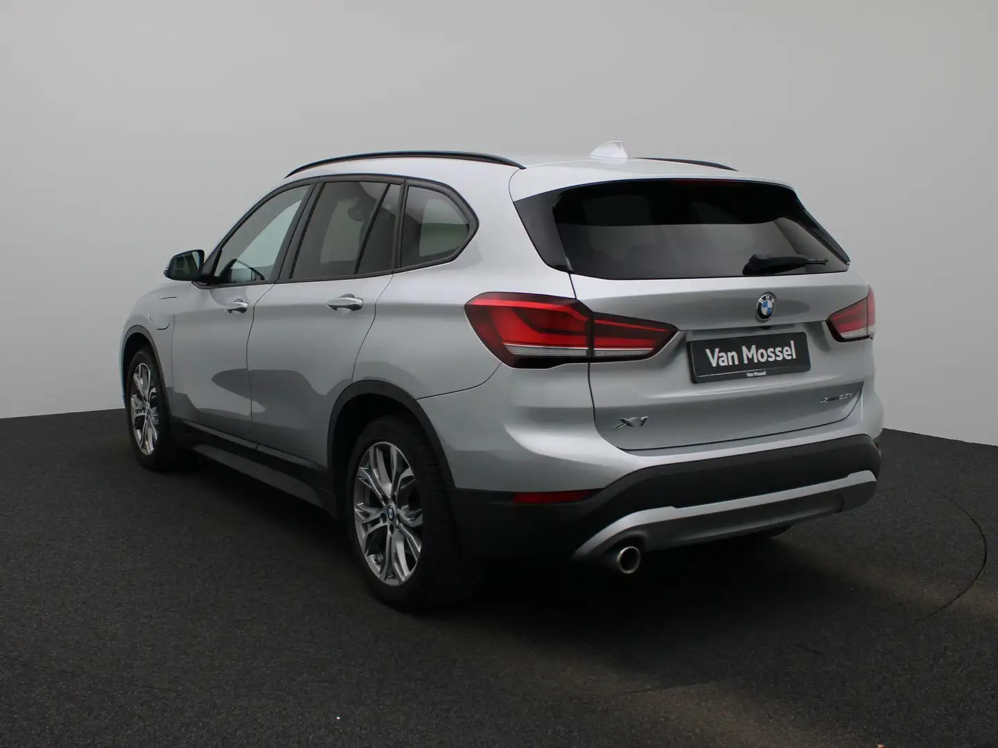 BMW X1 xDrive25e Executive | Lederen Bekleding  | LED Ver Grijs - 2