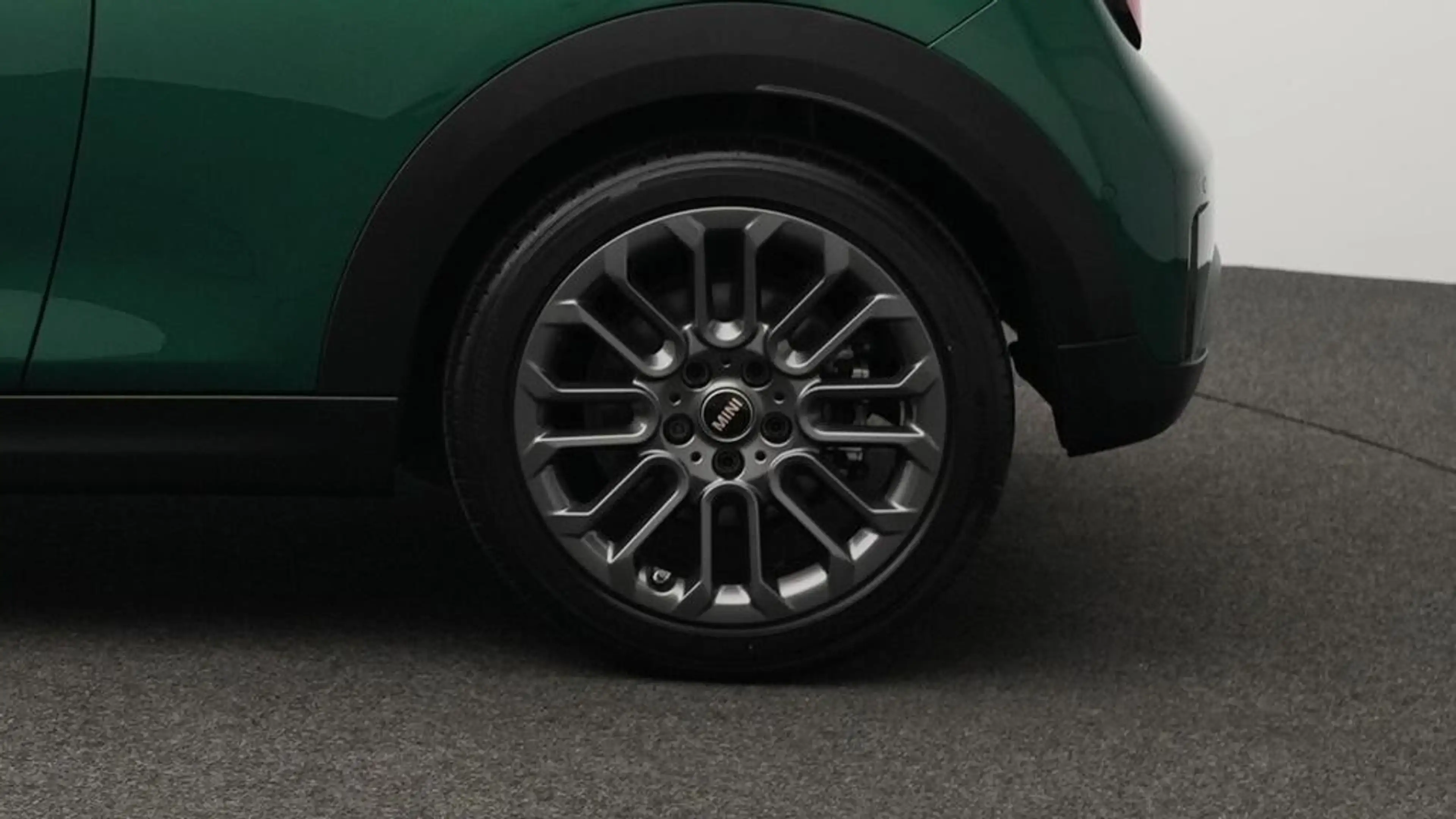MINI Cooper C Favoured Trim — photo 11