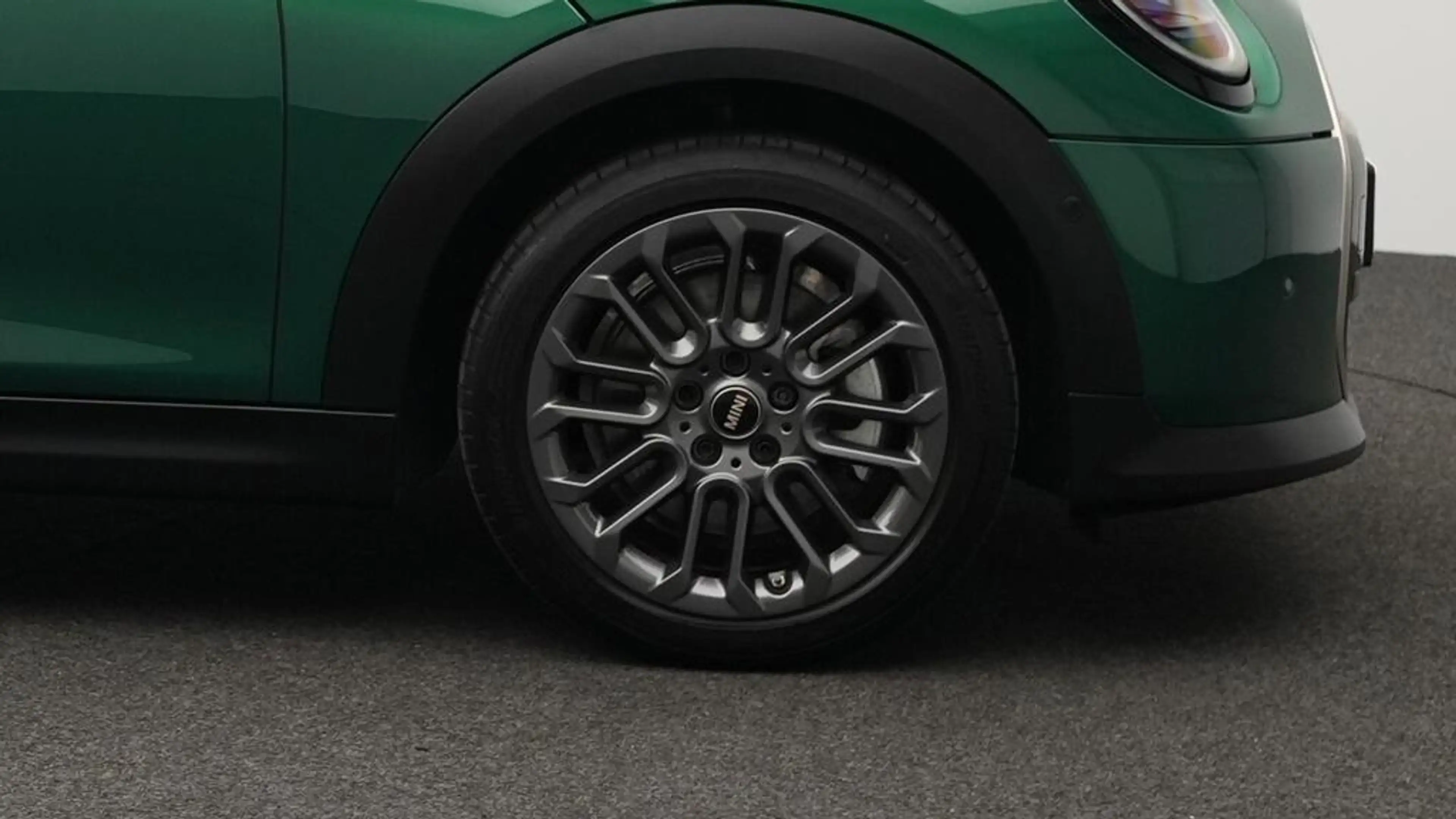 MINI Cooper C Favoured Trim — photo 10