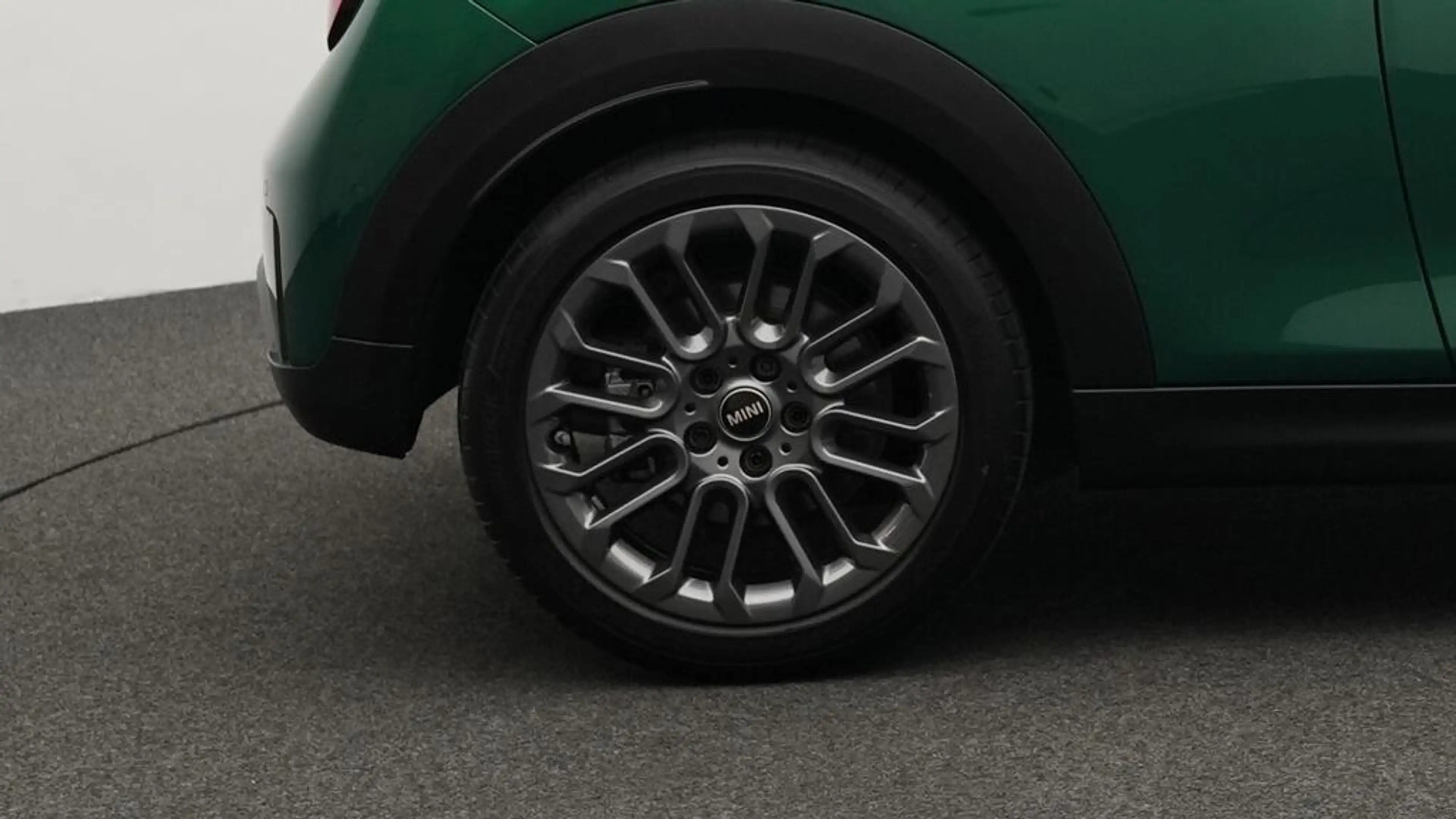 MINI Cooper C Favoured Trim — photo 12