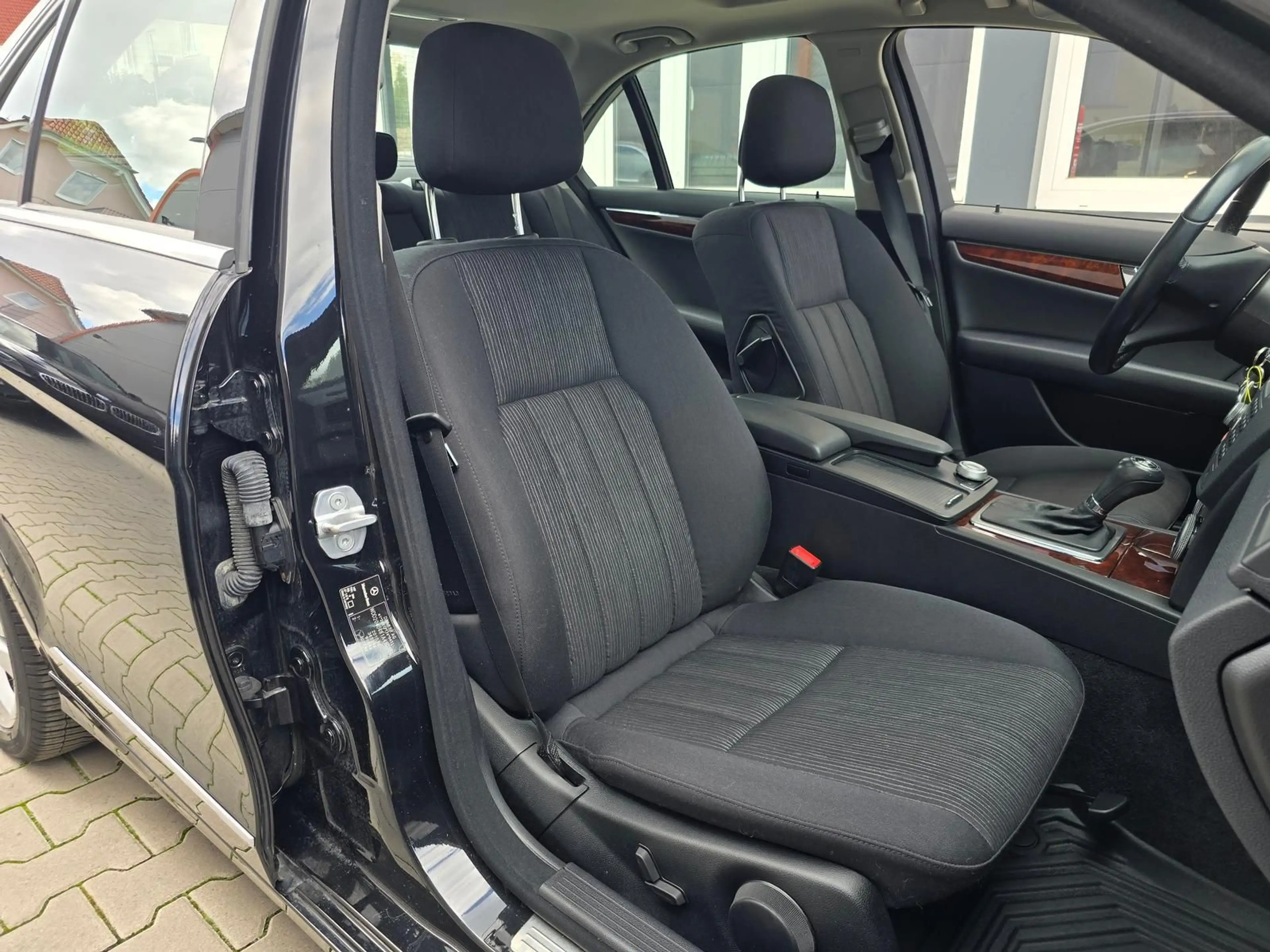 Mercedes-Benz C 200 CGI Elegance°BiXenon°Navi°PDC°SD°FSE°Shzg — photo 13