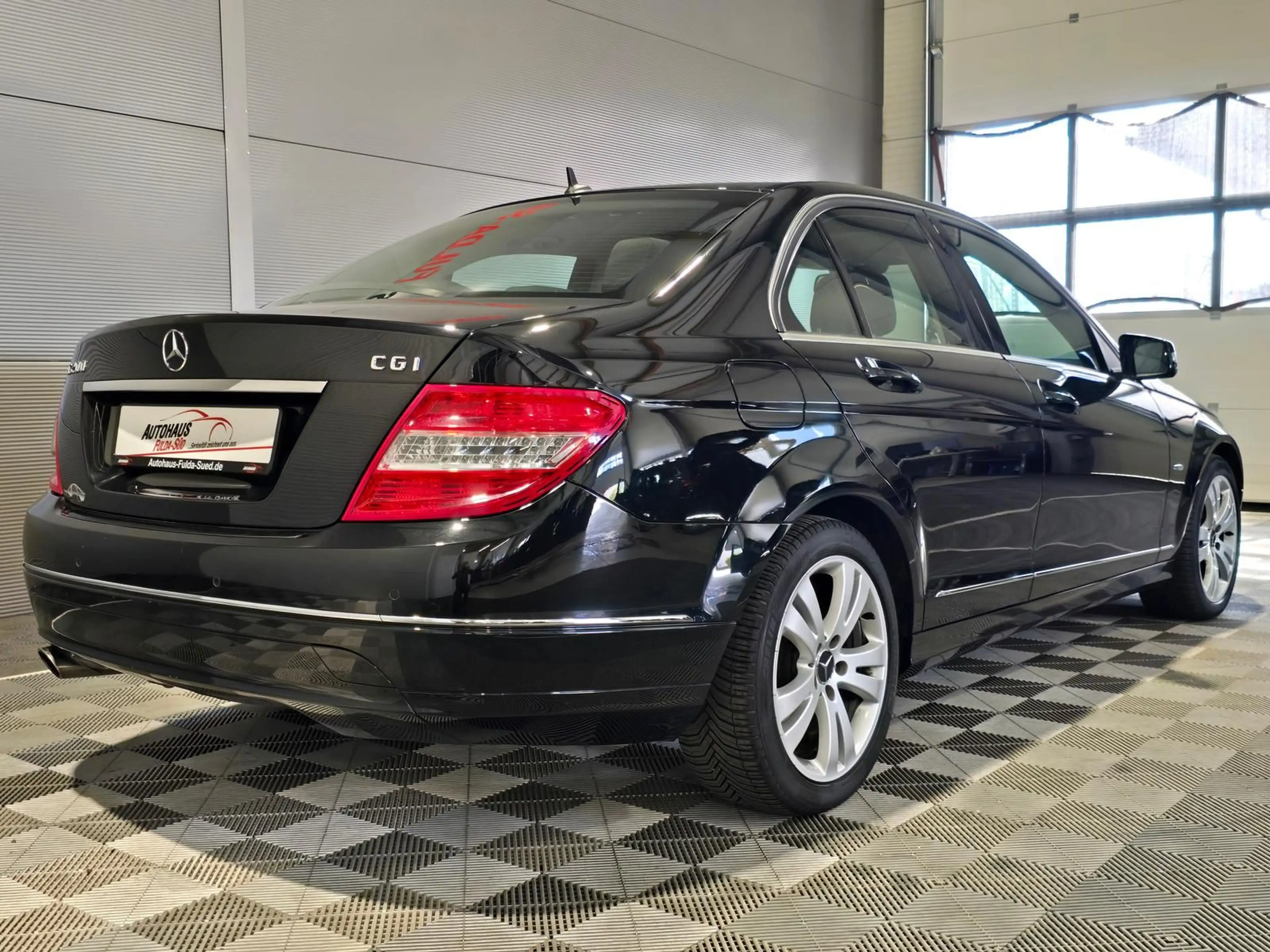 Mercedes-Benz C 200 CGI Elegance°BiXenon°Navi°PDC°SD°FSE°Shzg — photo 4
