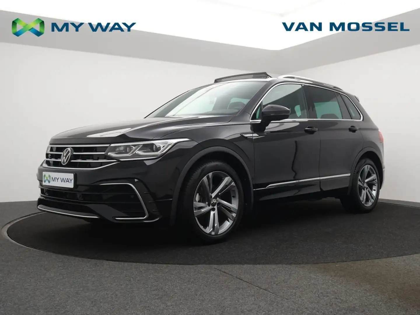Volkswagen Tiguan Tiguan R-Line Business Premium 1.5TSI 150PK *AUTOMAAT*PANO DAK*ALCANTARA*PDC*NAVI*APP CONNECT*... Noir - 1