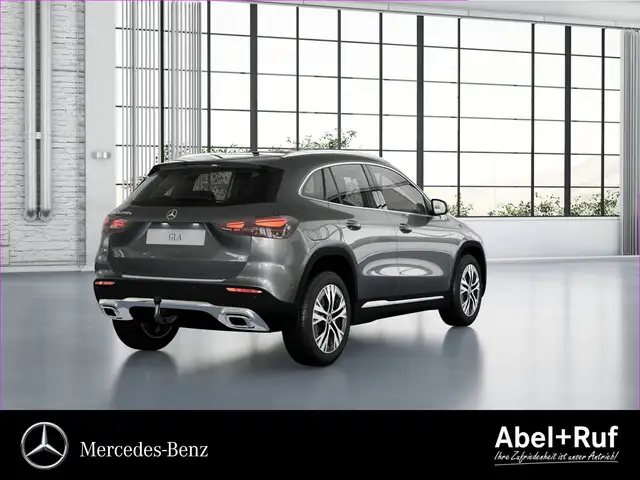 Mercedes-Benz Gla view 4