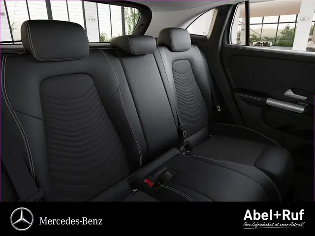 Mercedes-Benz Gla view 9