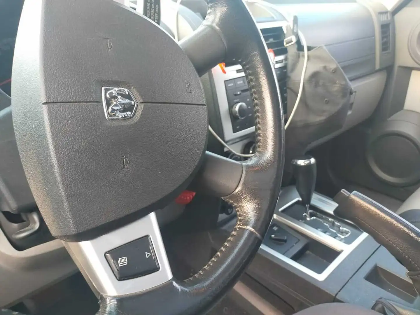 Dodge Nitro 2.8 CRD SE 4WD Auto Rosso - 2